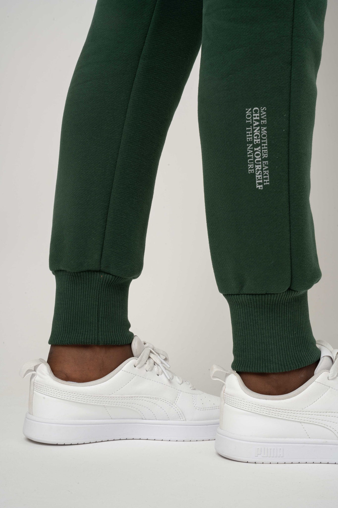 SPODNIE DRESOWE TYPU JOGGER CIEMNOZIELONE- BEGERA