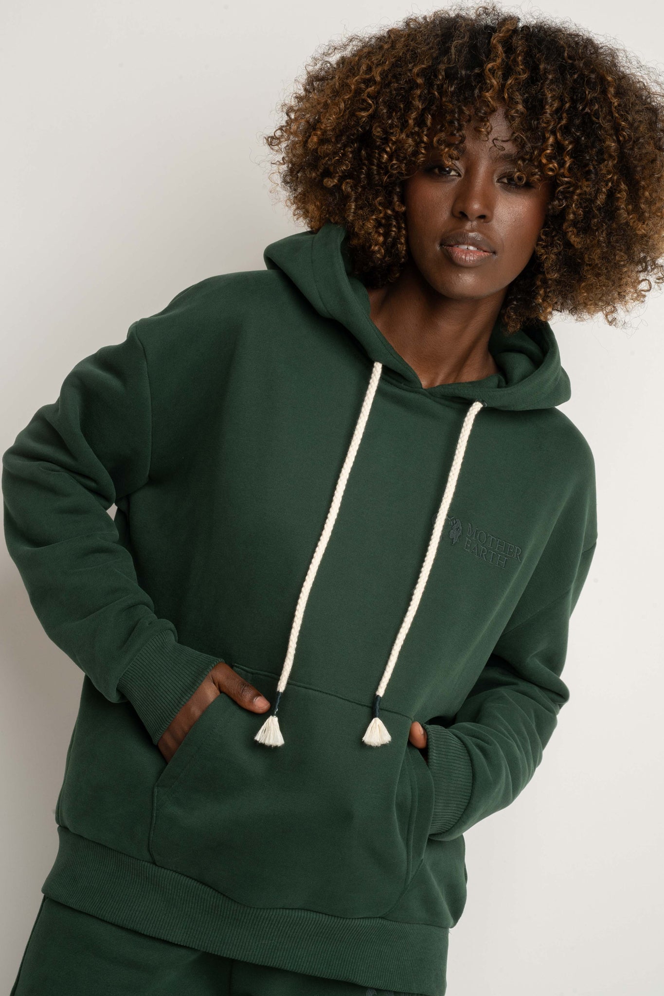 BLUZA Z KAPTUREM CIEMNOZIELONA - MOHELI