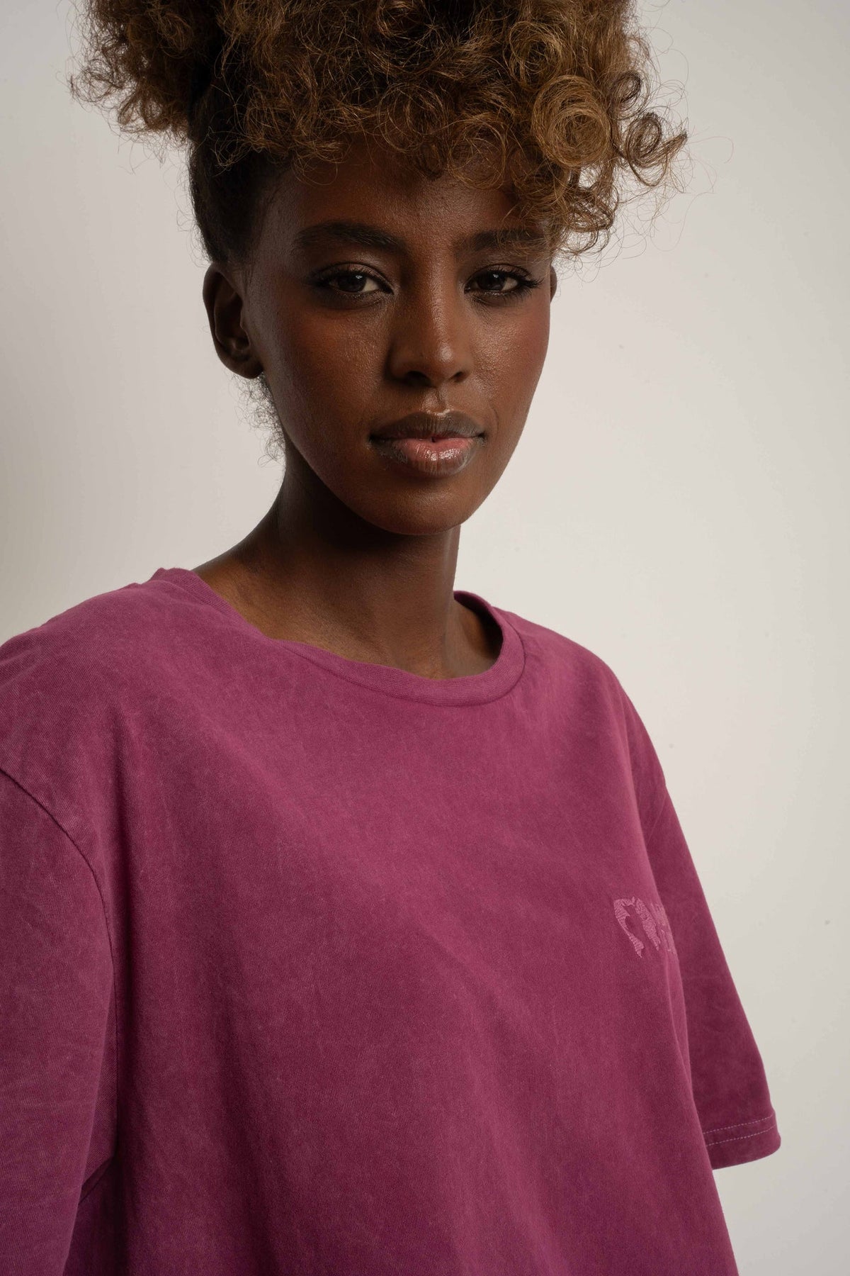 T-SHIRT Z EFEKTEM WASHED BURGUNDOWY - TAHOE