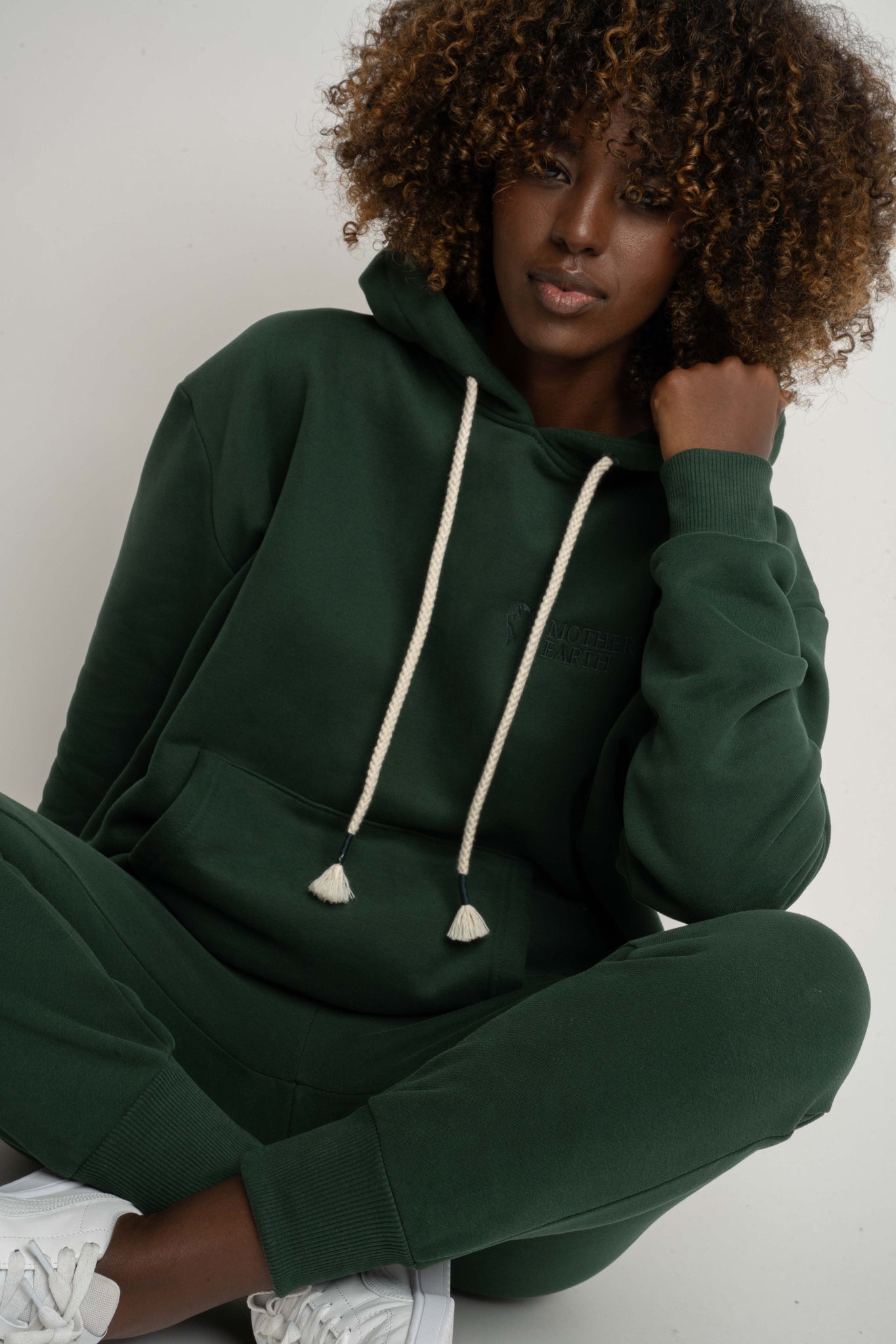 BLUZA Z KAPTUREM CIEMNOZIELONA - MOHELI