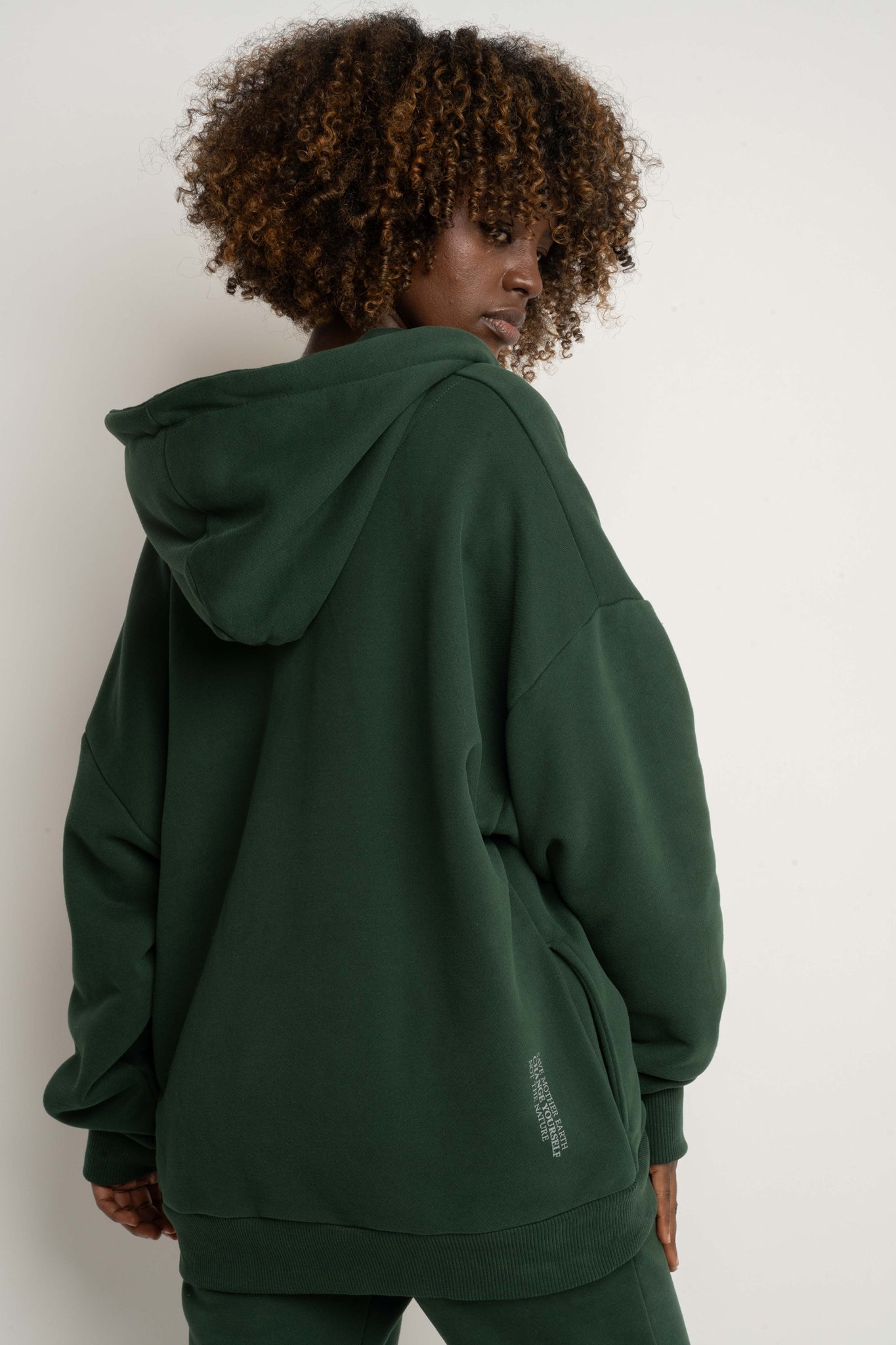 BLUZA Z KAPTUREM ROZPINANA CIEMNOZIELONA -NIKO