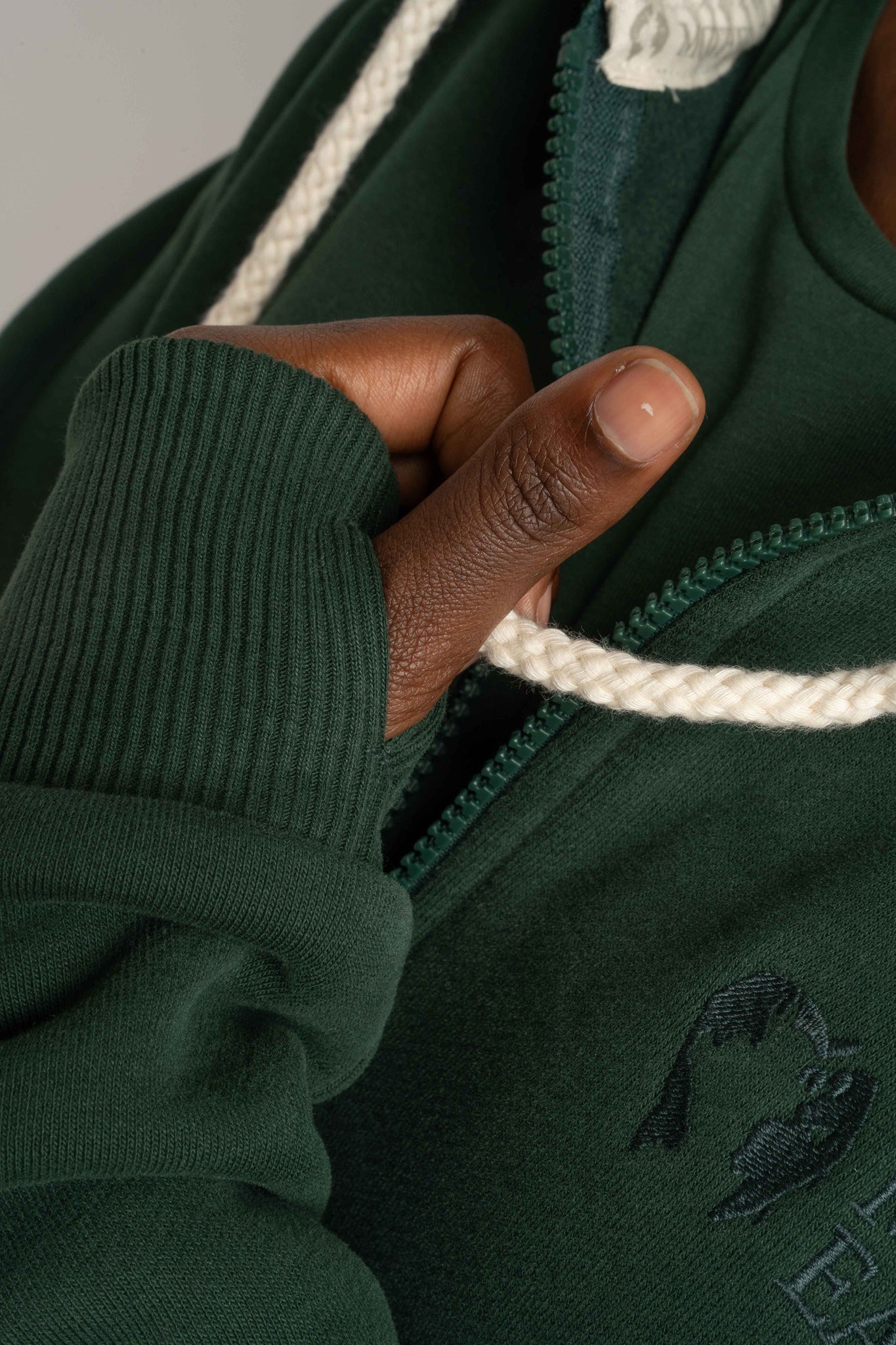 ROZPINANA BLUZA Z KAPTUREM CIEMNOZIELONA - ZANZIBAR