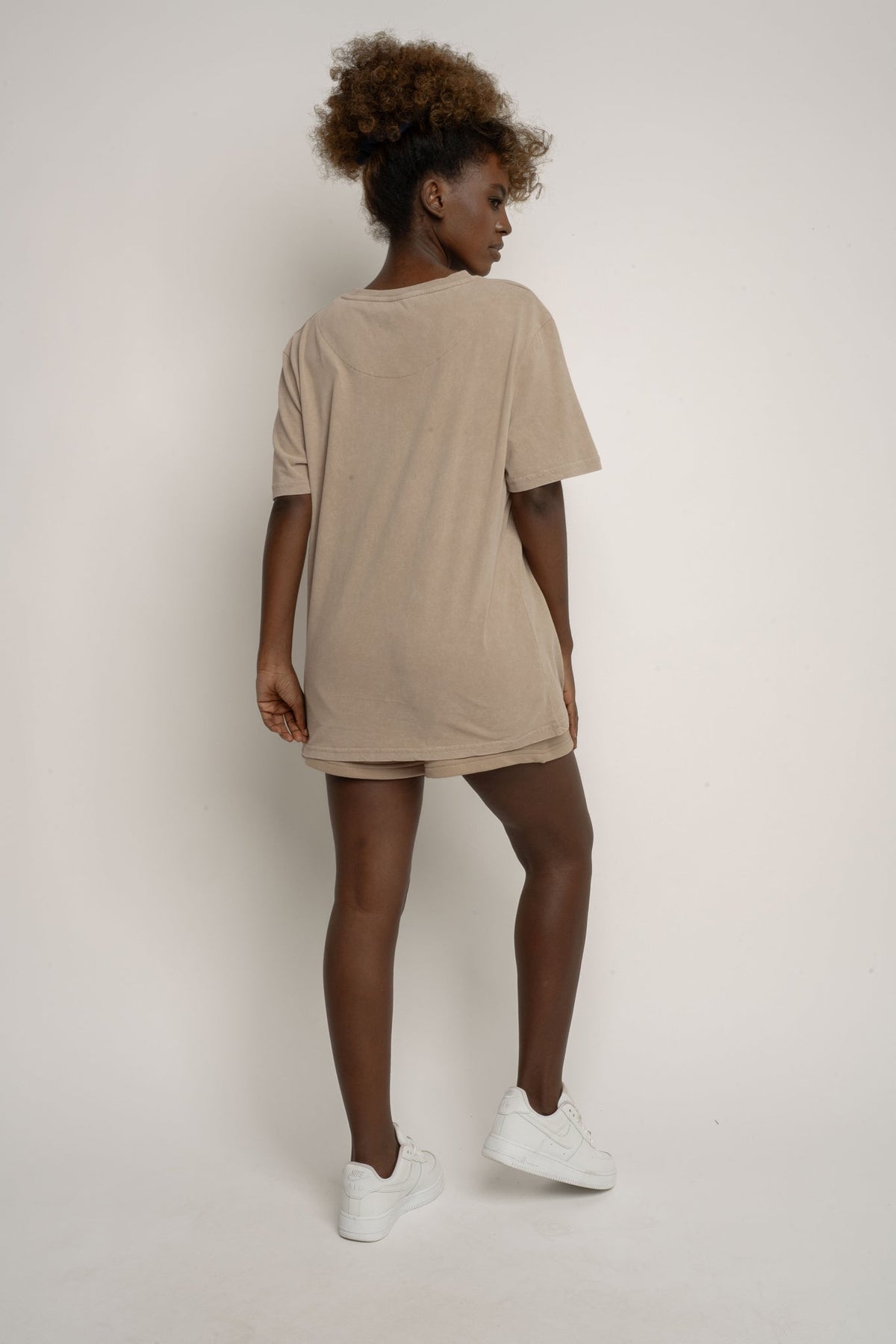 T-SHIRT Z EFEKTEM WASHED BEŻOWY - TAHOE