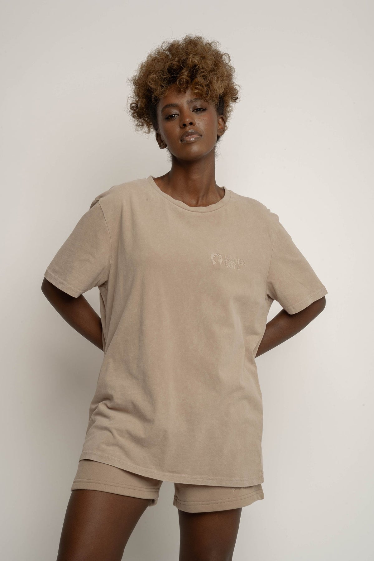 T-SHIRT Z EFEKTEM WASHED BEŻOWY - TAHOE