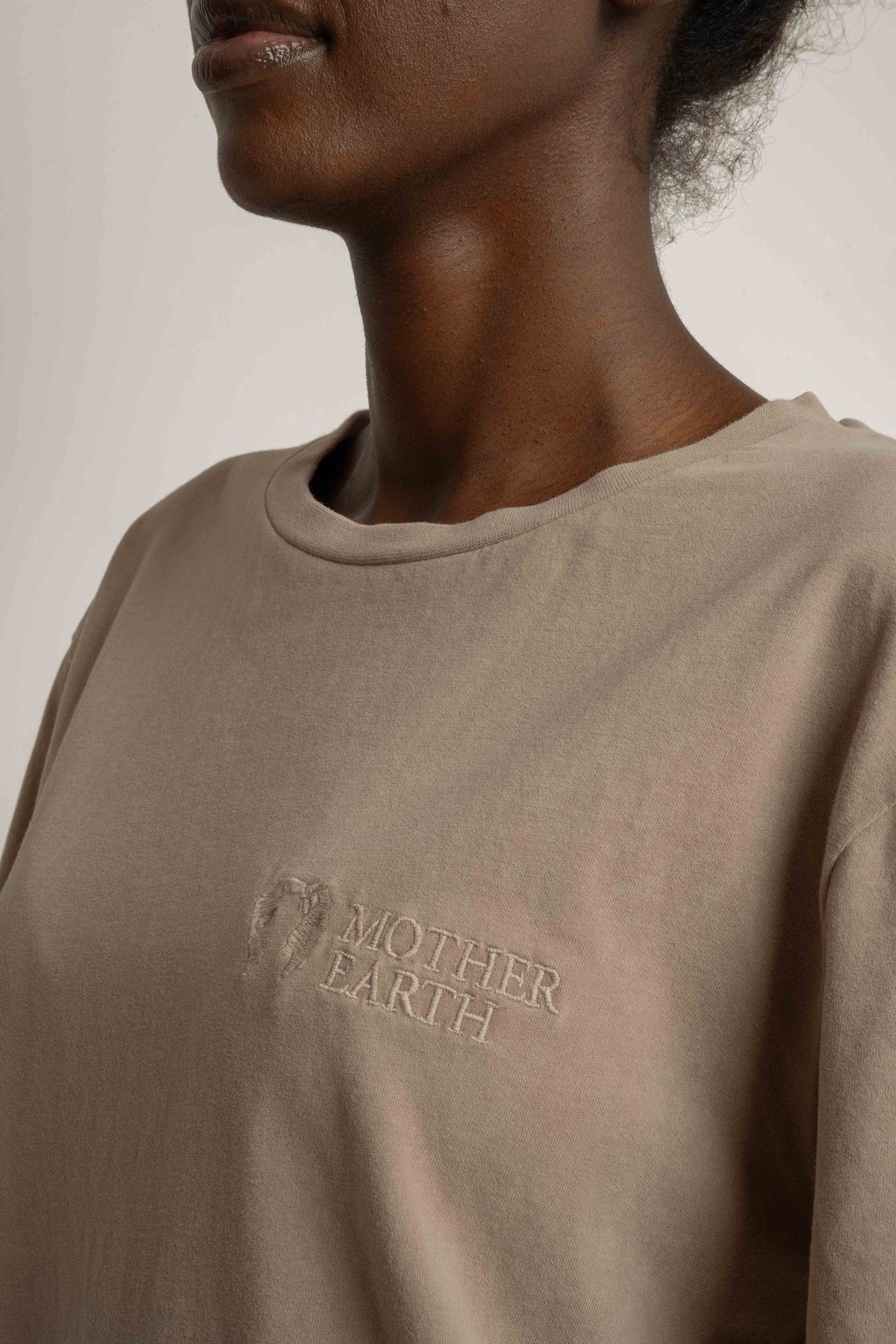 T-SHIRT Z EFEKTEM WASHED BEŻOWY - TAHOE