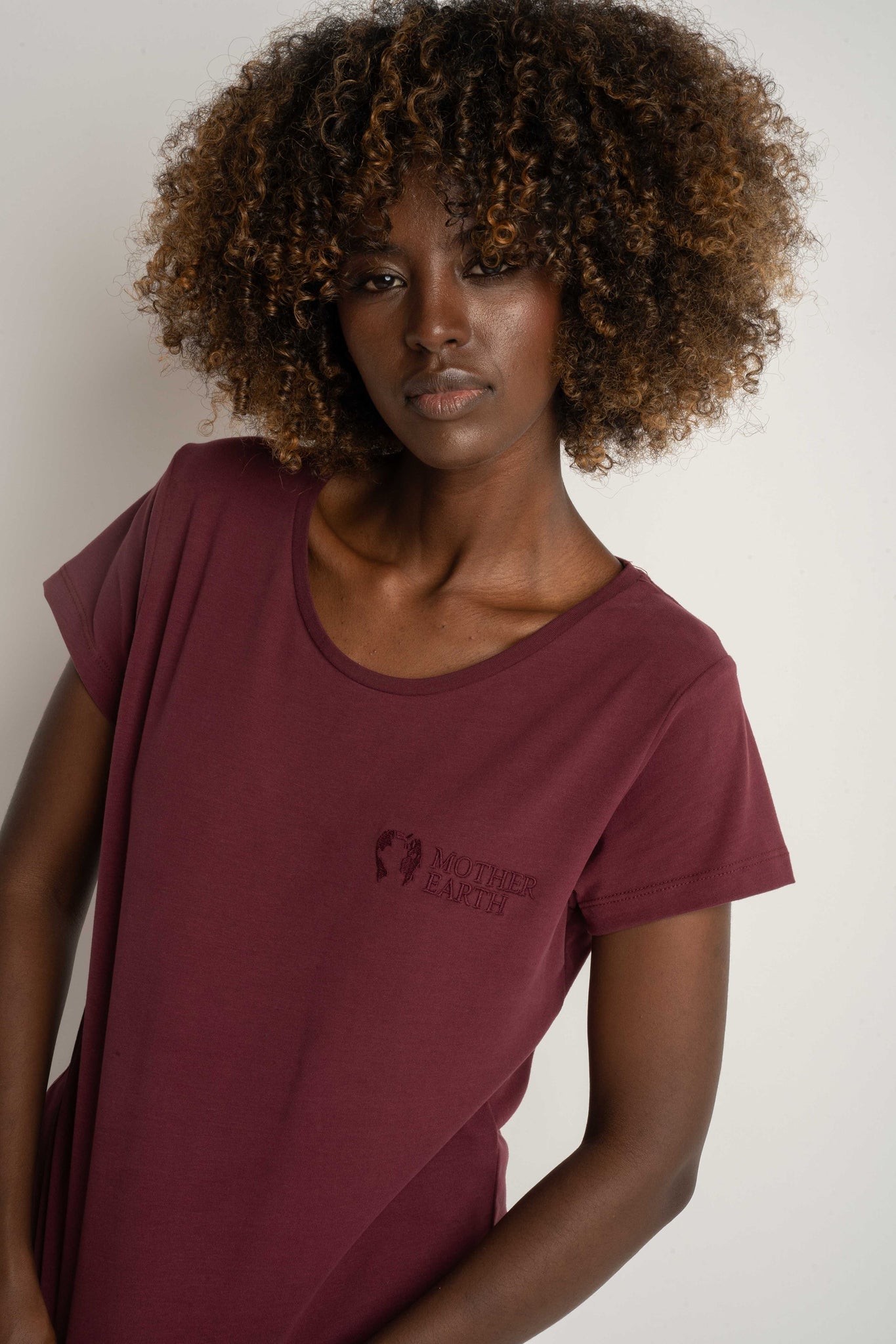 T-SHIRT DAMSKI BORDOWY - PETIT