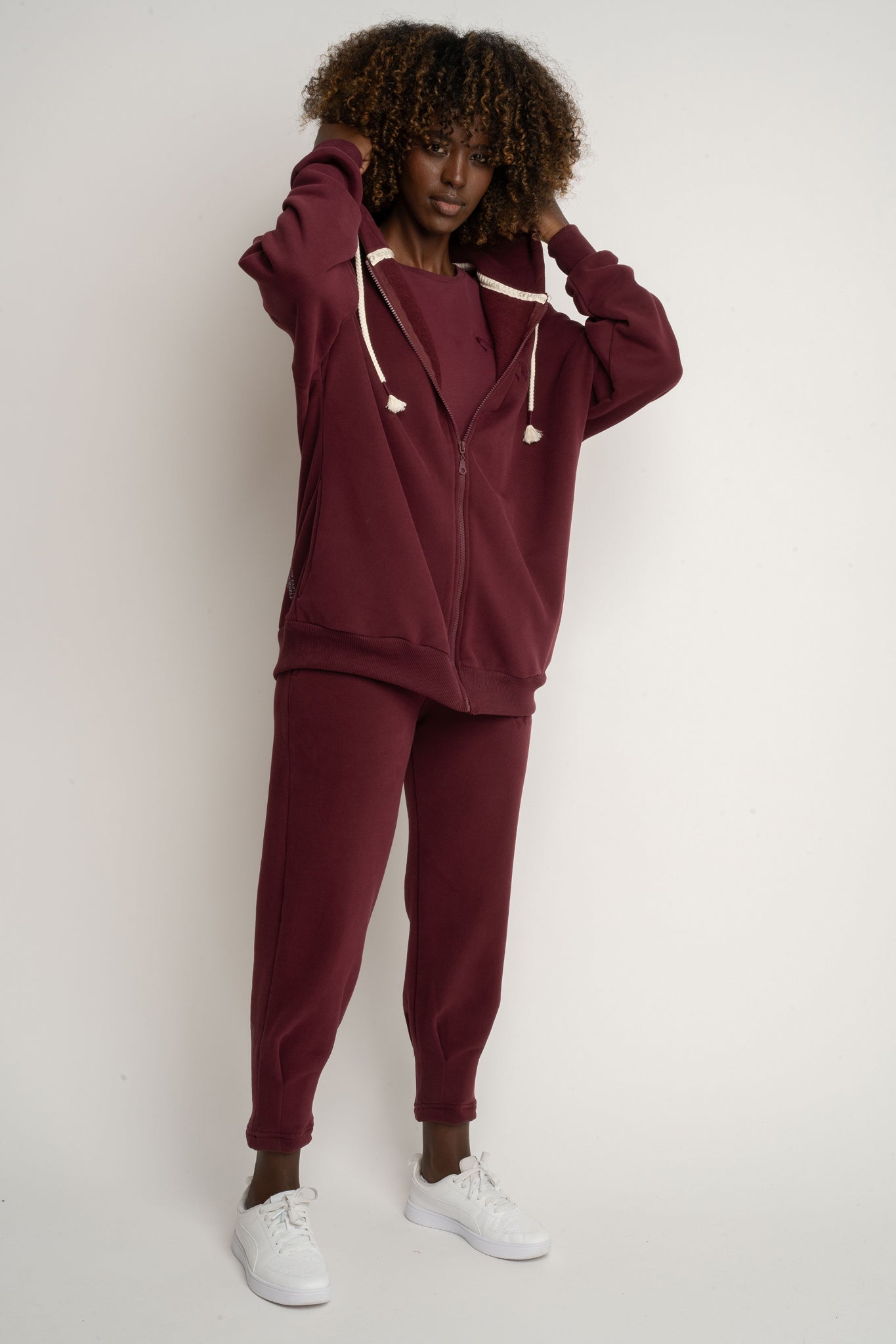 BLUZA Z KAPTUREM ROZPINANA BORDOWA -NIKO