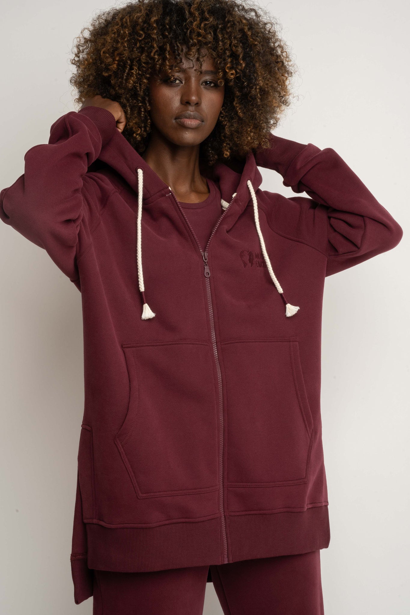 BLUZA Z KAPTUREM OVERSIZE BORDOWA - ESMERALDA