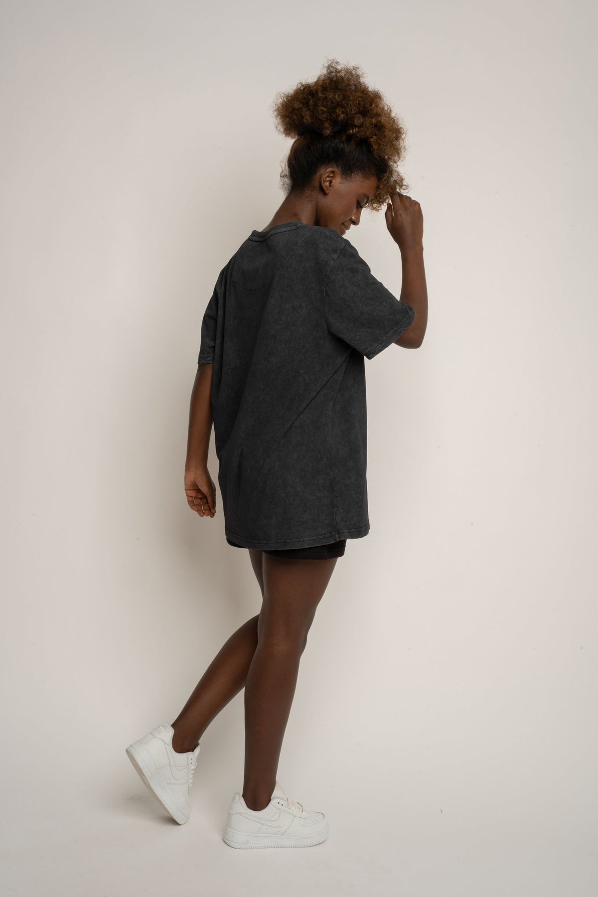 T-SHIRT Z EFEKTEM WASHED CZARNY - TAHOE