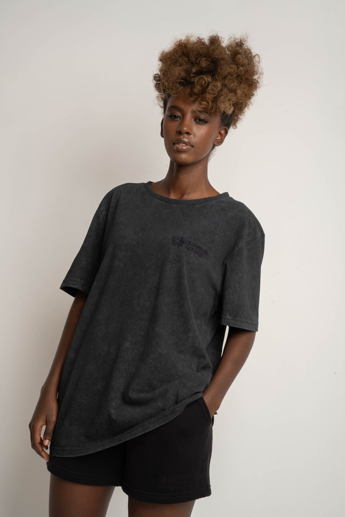 T-SHIRT Z EFEKTEM WASHED CZARNY - TAHOE