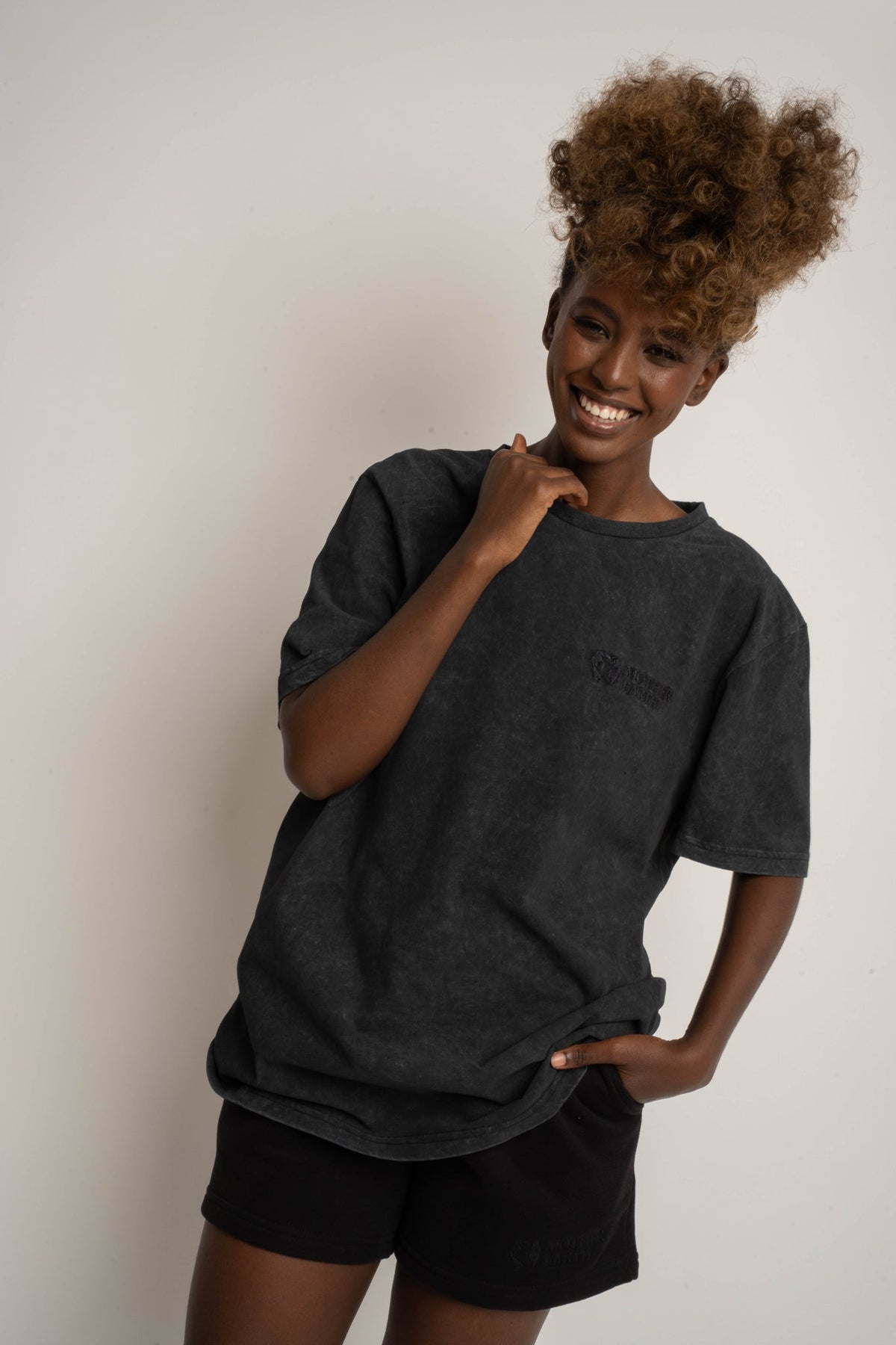 T-SHIRT Z EFEKTEM WASHED CZARNY - TAHOE