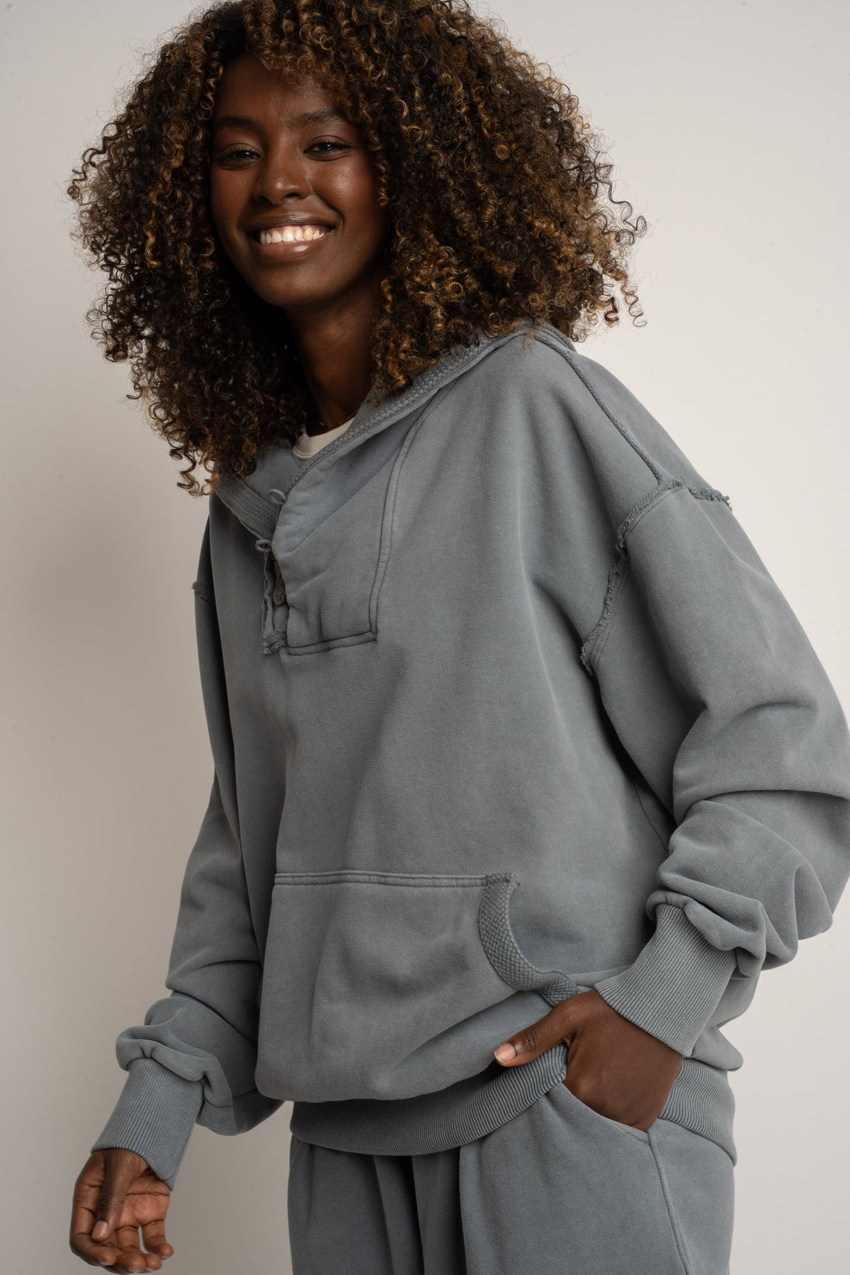 WASHED EFFECT ANTHRACITE SWEATSHIRT - KUOPIO
