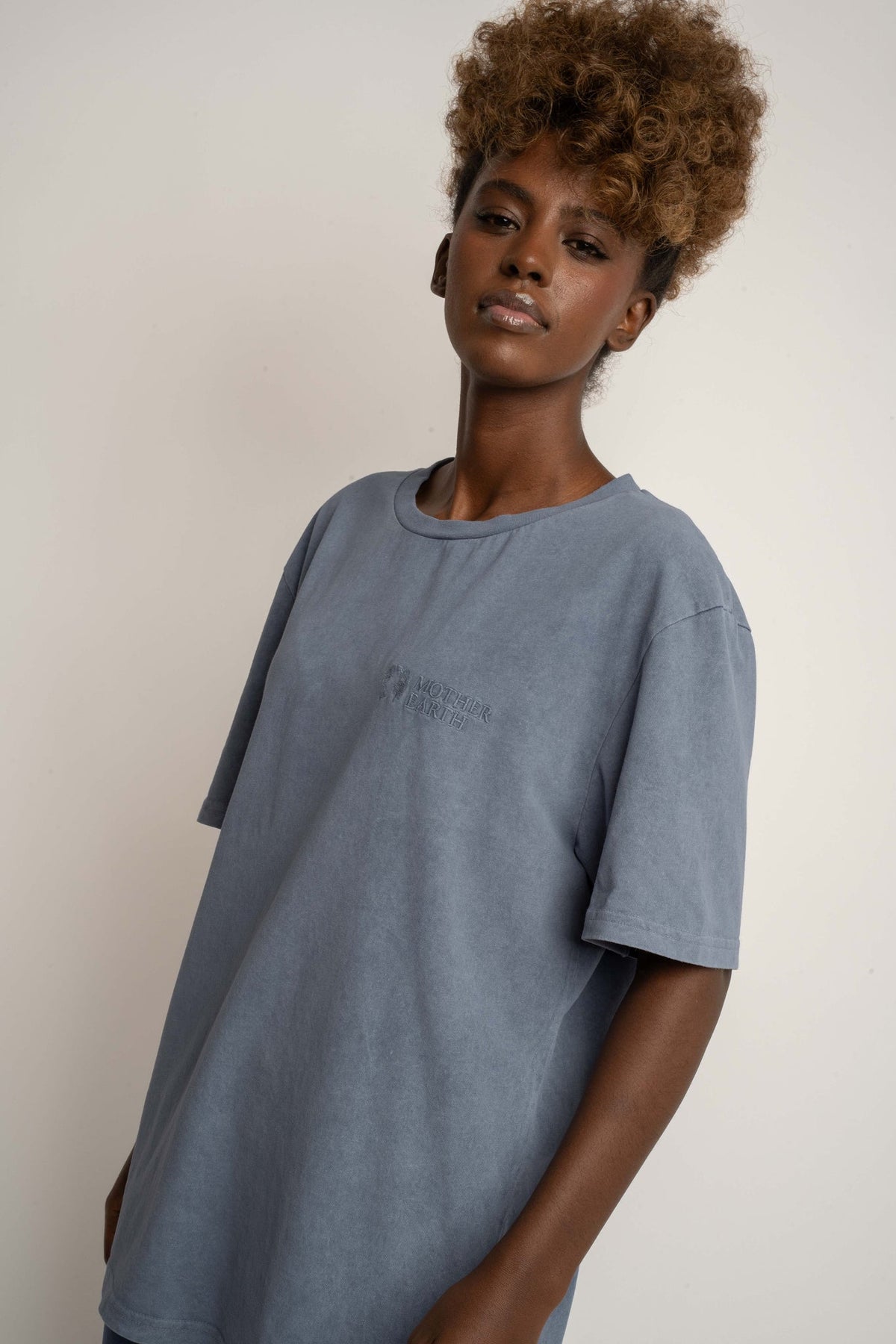 T-SHIRT Z EFEKTEM WASHED GRANATOWY - TAHOE