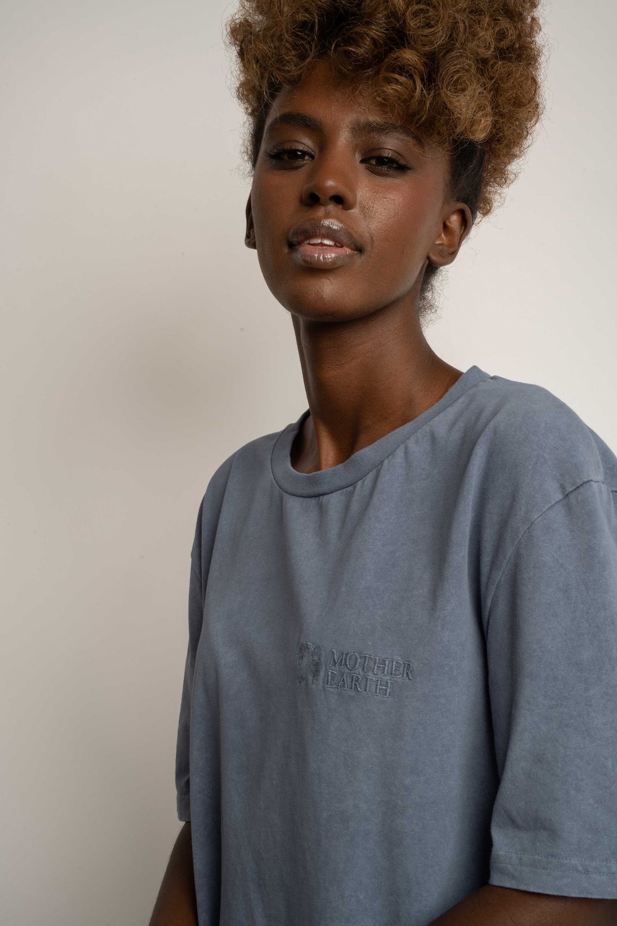 T-SHIRT Z EFEKTEM WASHED GRANATOWY - TAHOE