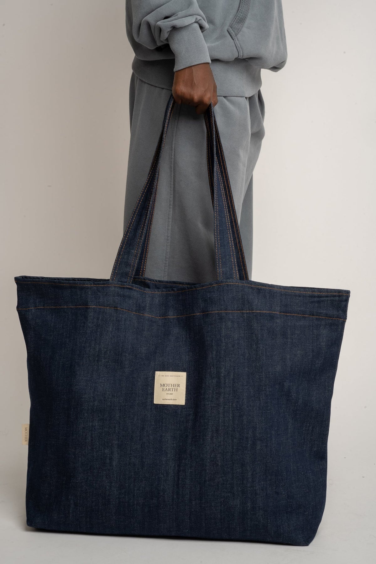 TORBA TYPU SHOPPER BAG W KOLORZE CIEMNEGO JEANSU - ADALAR
