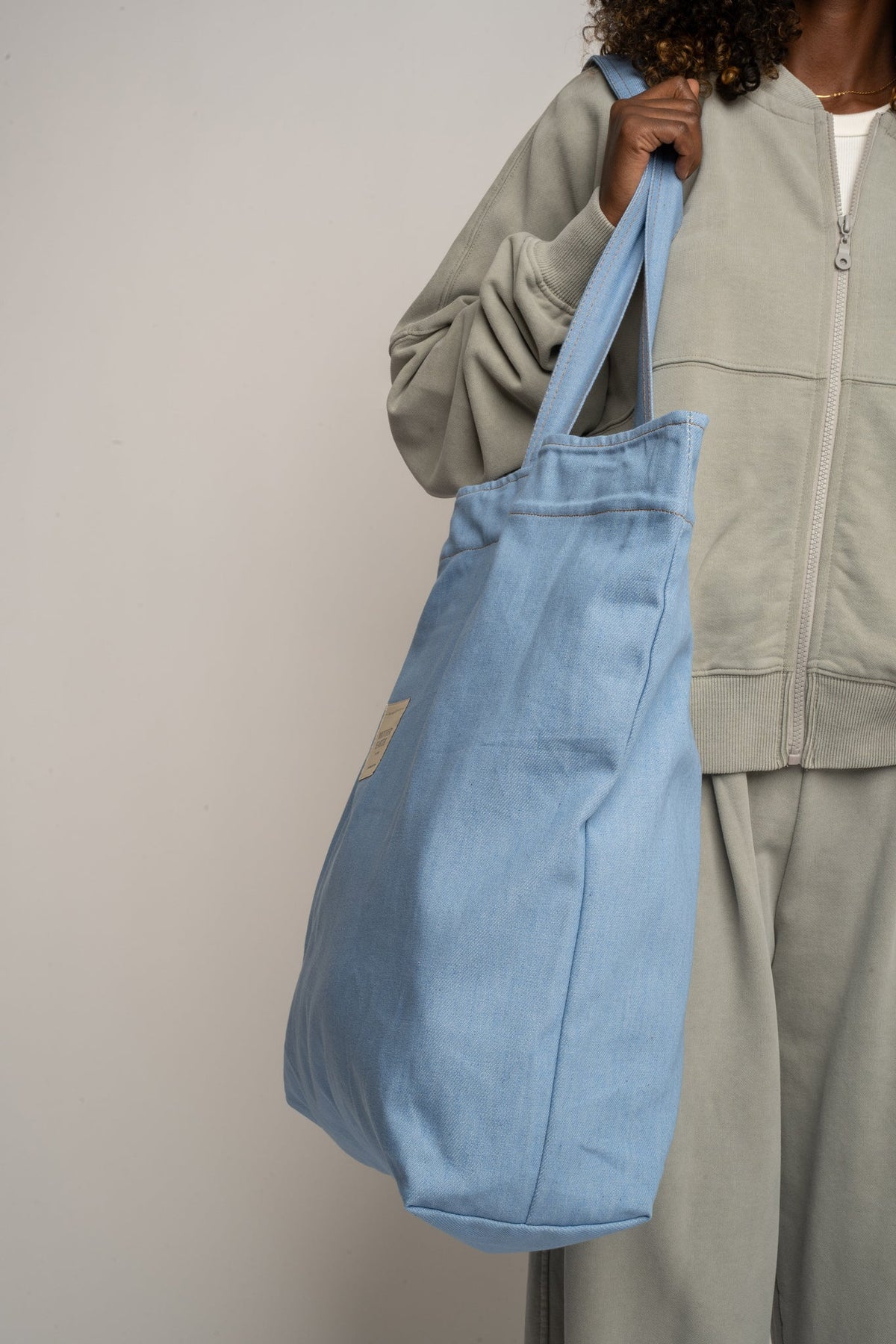 TORBA TYPU SHOPPER BAG W KOLORZE JASNEGO JEANSU  - ADALAR