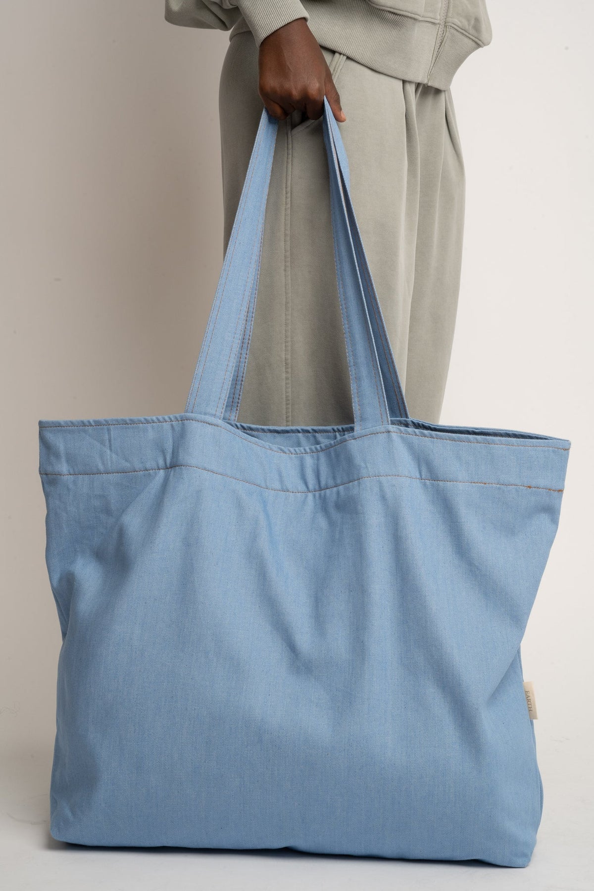 TORBA TYPU SHOPPER BAG W KOLORZE JASNEGO JEANSU  - ADALAR