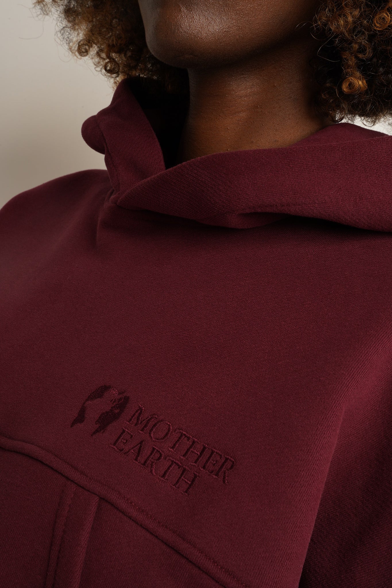 BLUZA Z KAPTUREM BORDOWA - MURIA