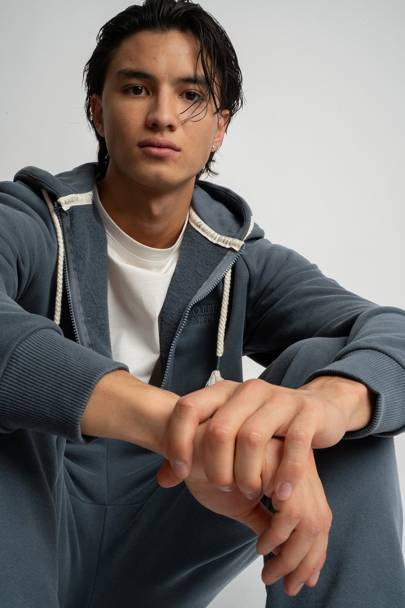 MĘSKA BLUZA Z KAPTUREM 2nd DROP GRAFITOWA - NASSAU