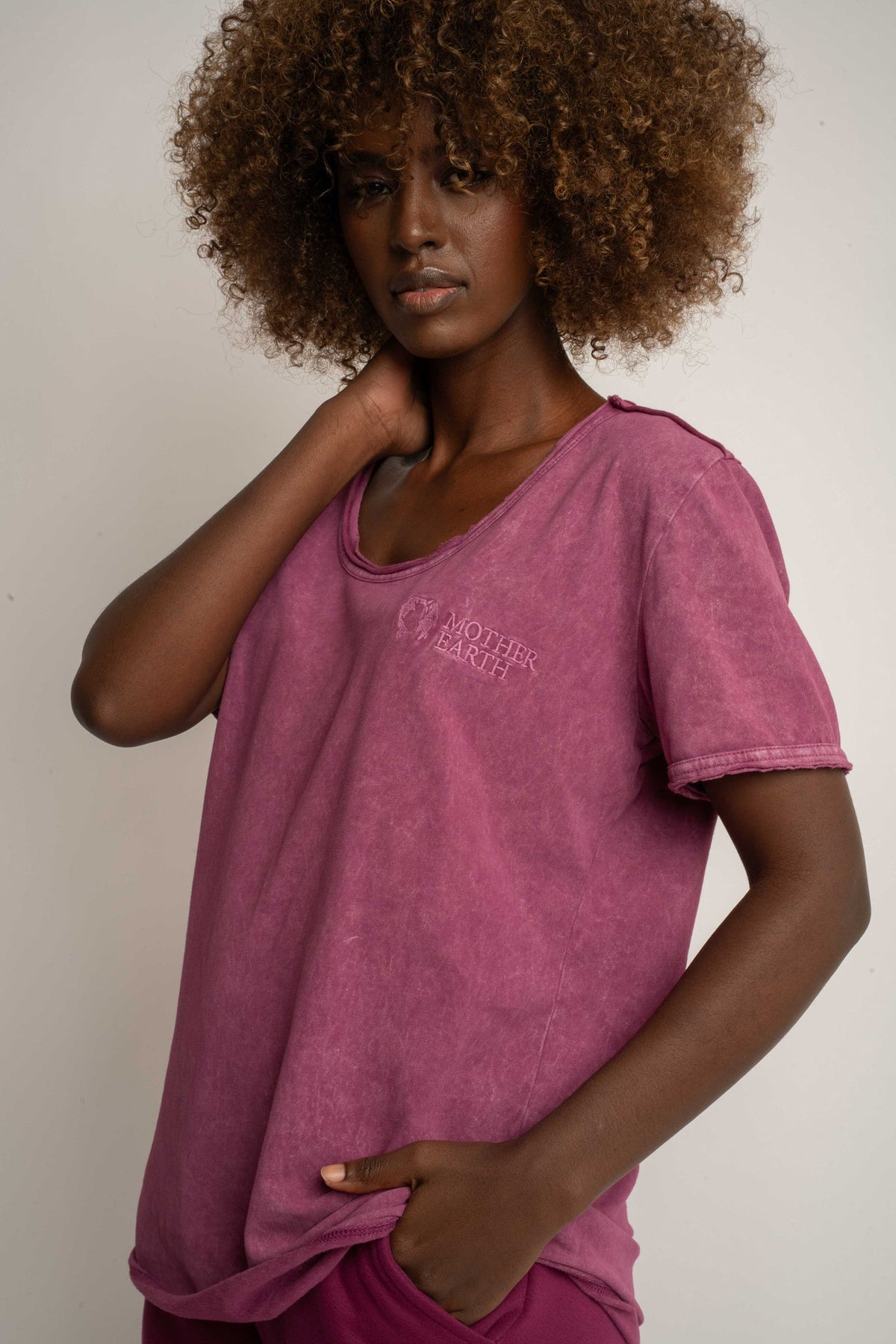 T-SHIRT Z EFEKTEM WASHED BURGUNDOWY - SEINE