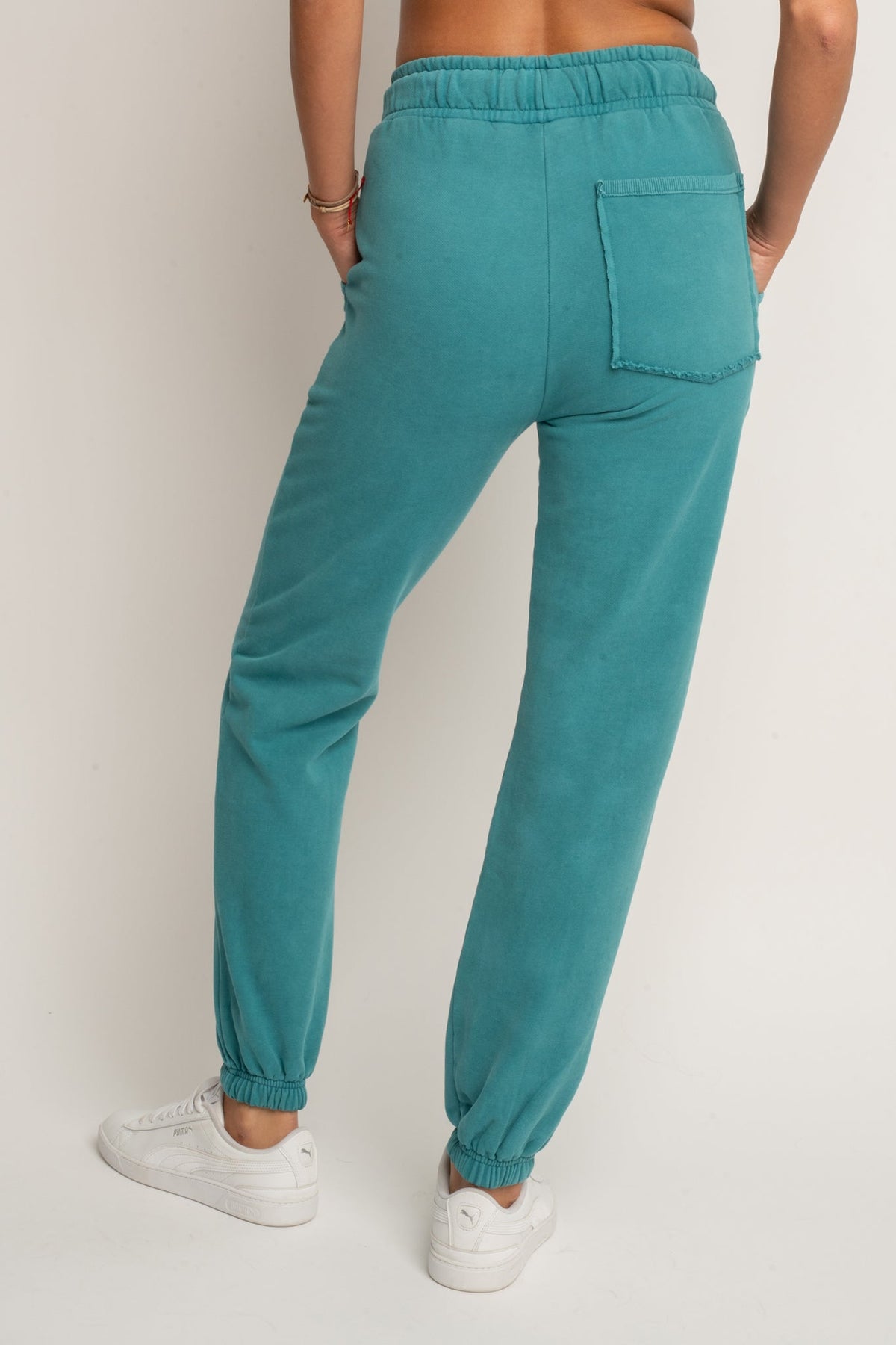 REGULAR FIT WASHED-EFFECT SWEATPANTS - TURQUOISE - LAHTI