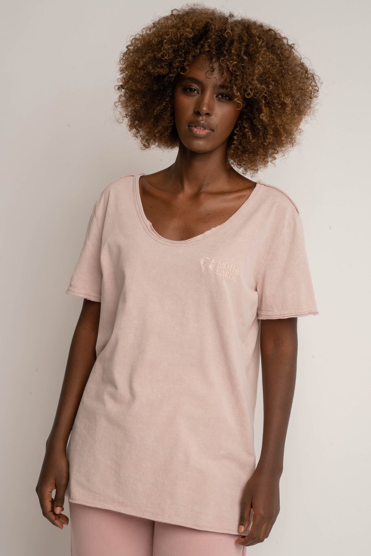 T-SHIRT Z EFEKTEM WASHED RÓŻOWY - SEINE