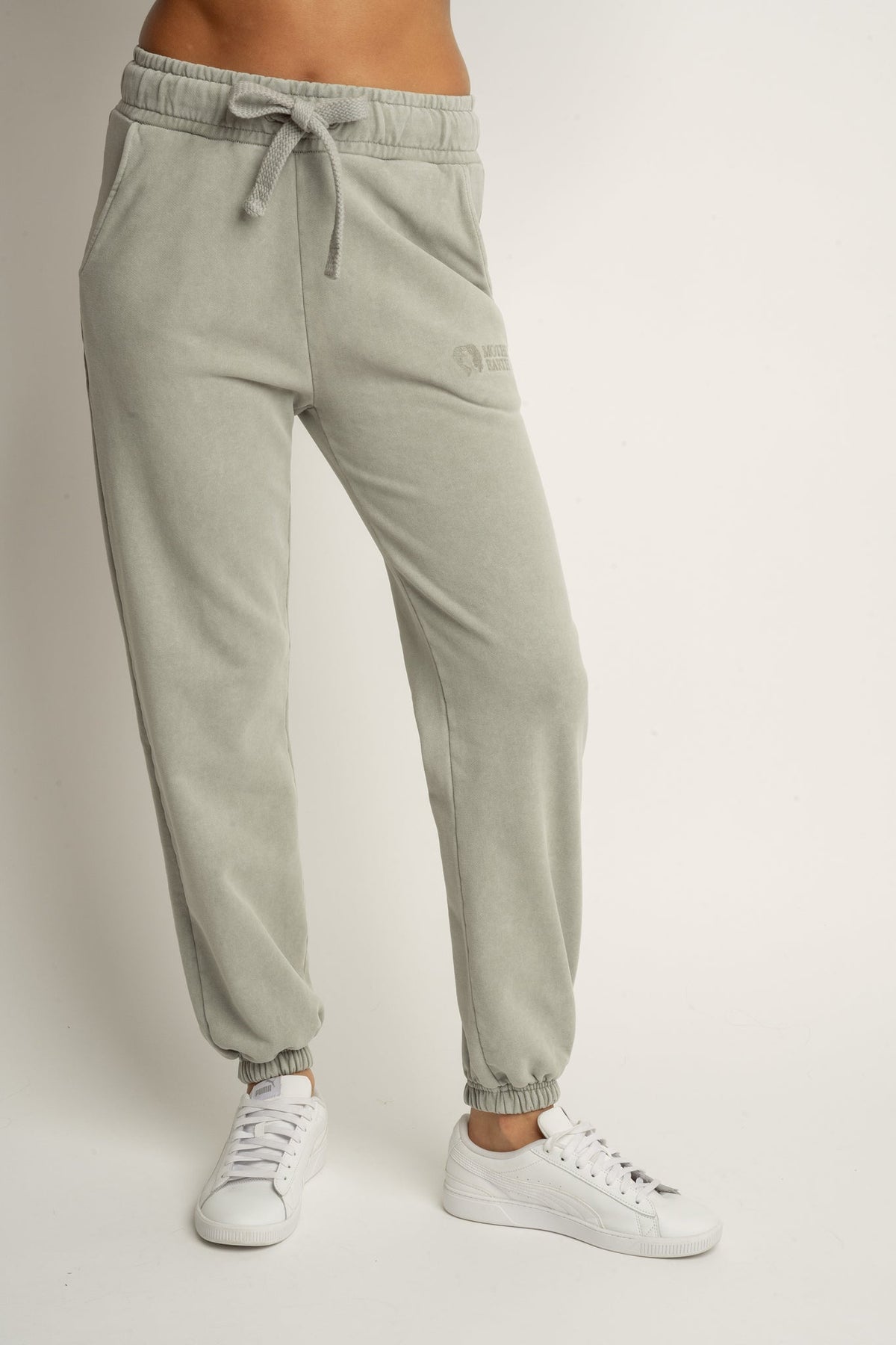 REGULAR FIT WASHED EFFECT JOGGERS - OLIVE - LAHTI