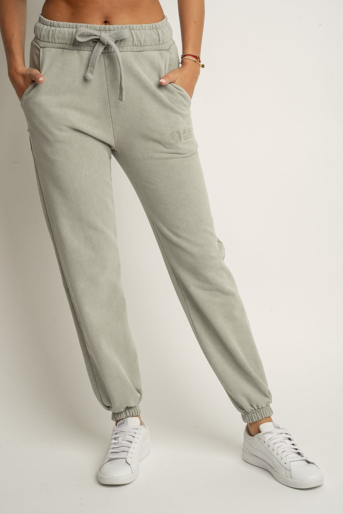 REGULAR FIT WASHED EFFECT JOGGERS - OLIVE - LAHTI