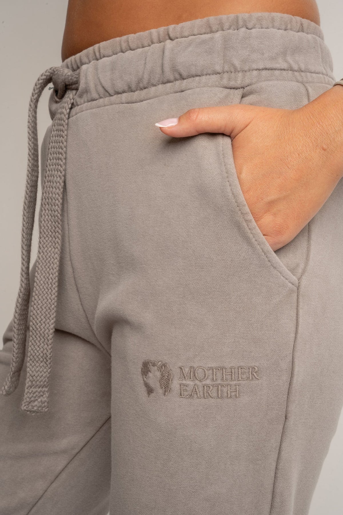 SPODNIE DRESOWE REGULAR FIT Z EFEKTEM WASHED MOCCA - LAHTI