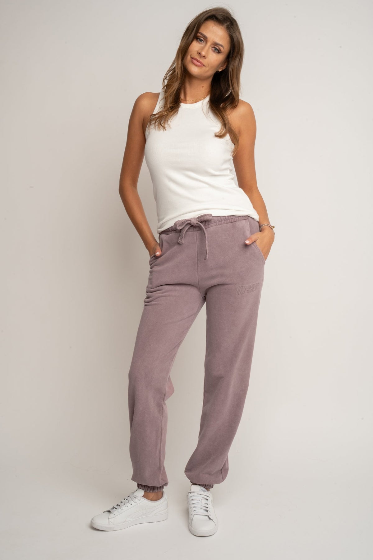 SPODNIE DRESOWE REGULAR FIT Z EFEKTEM WASHED WRZOSOWE - LAHTI