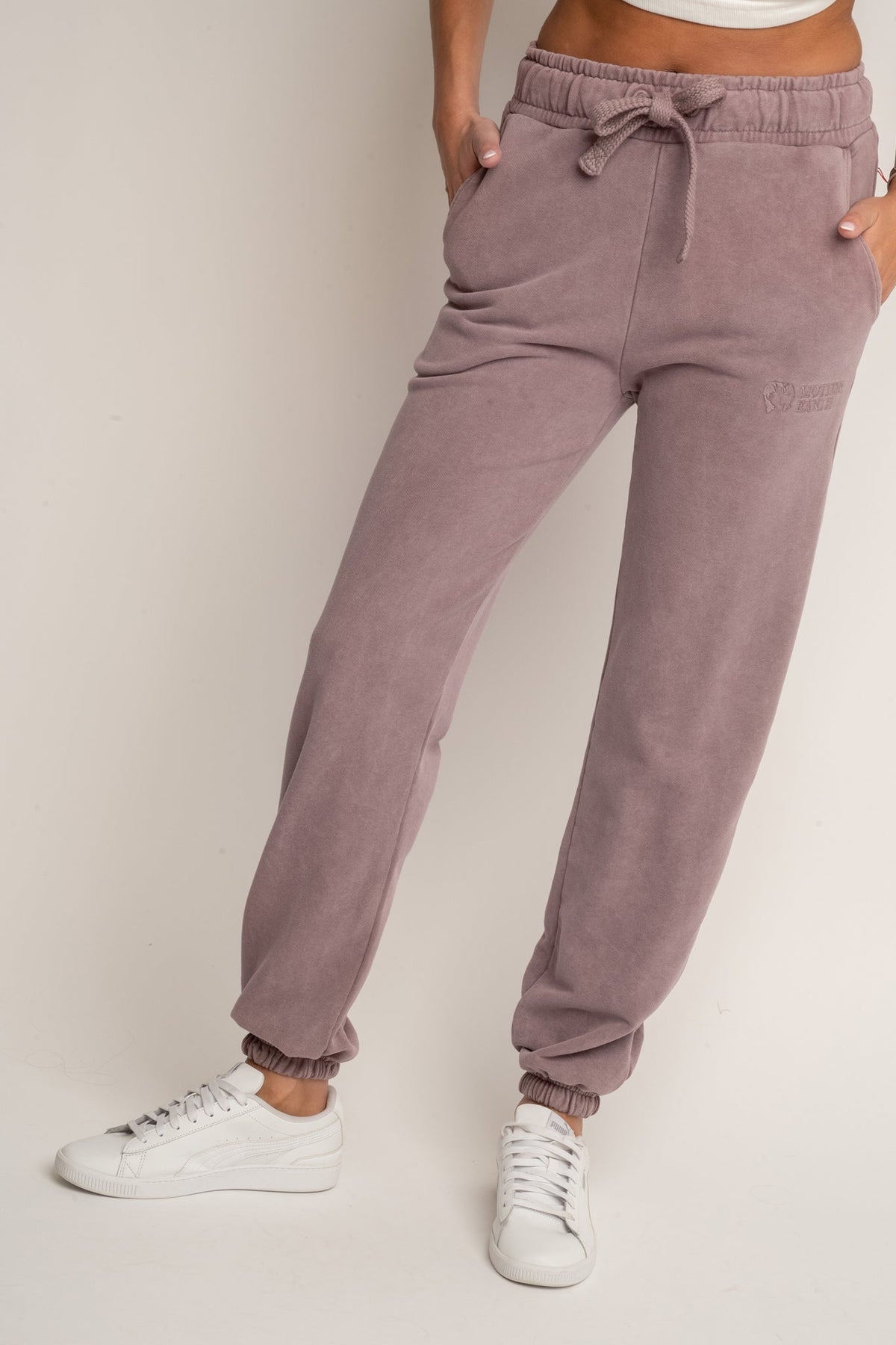 SPODNIE DRESOWE REGULAR FIT Z EFEKTEM WASHED WRZOSOWE - LAHTI