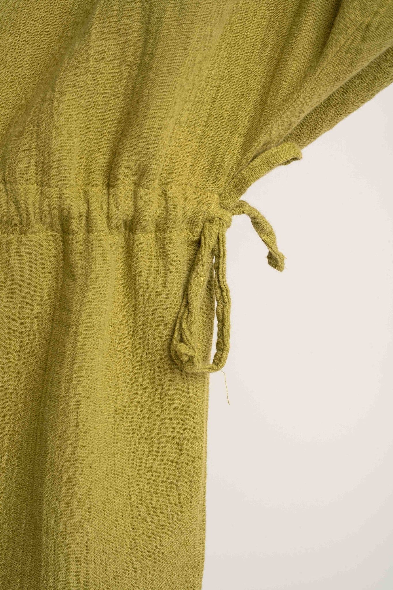 DAMSKA KOSZULA MUSLINOWA ZE SZNURKIEM ZIELONA- AGLAJA