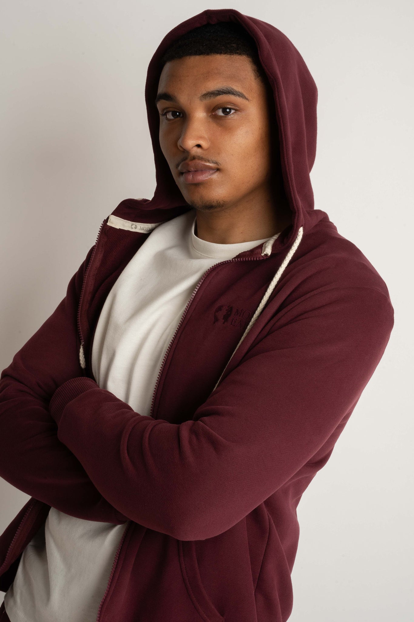 MĘSKA BLUZA Z KAPTUREM BORDOWA - NASSAU