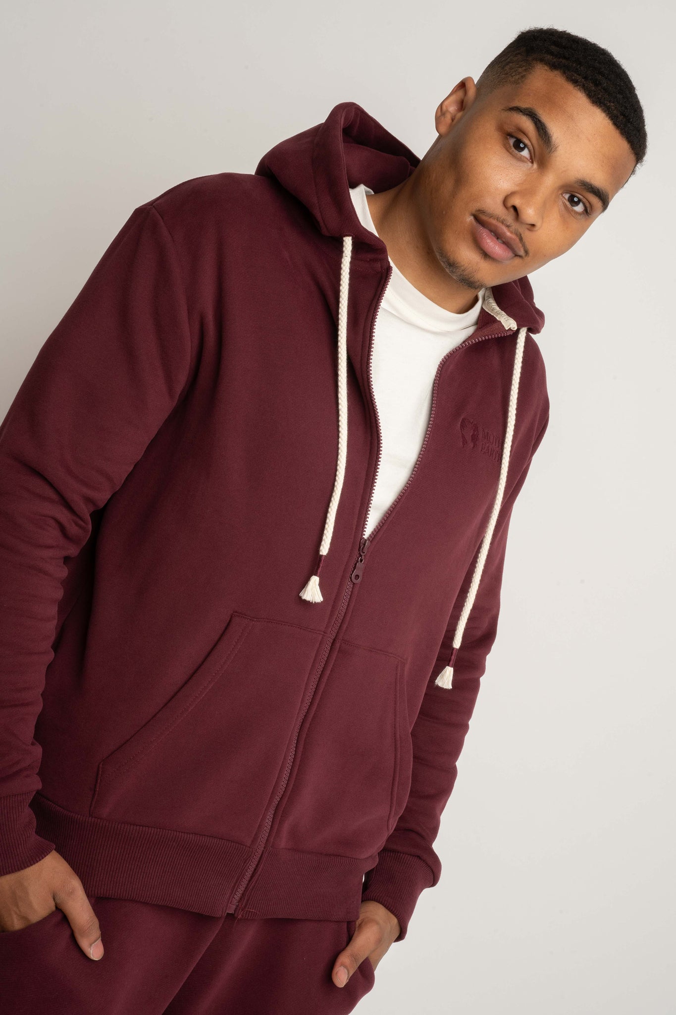 MĘSKA BLUZA Z KAPTUREM BORDOWA - NASSAU