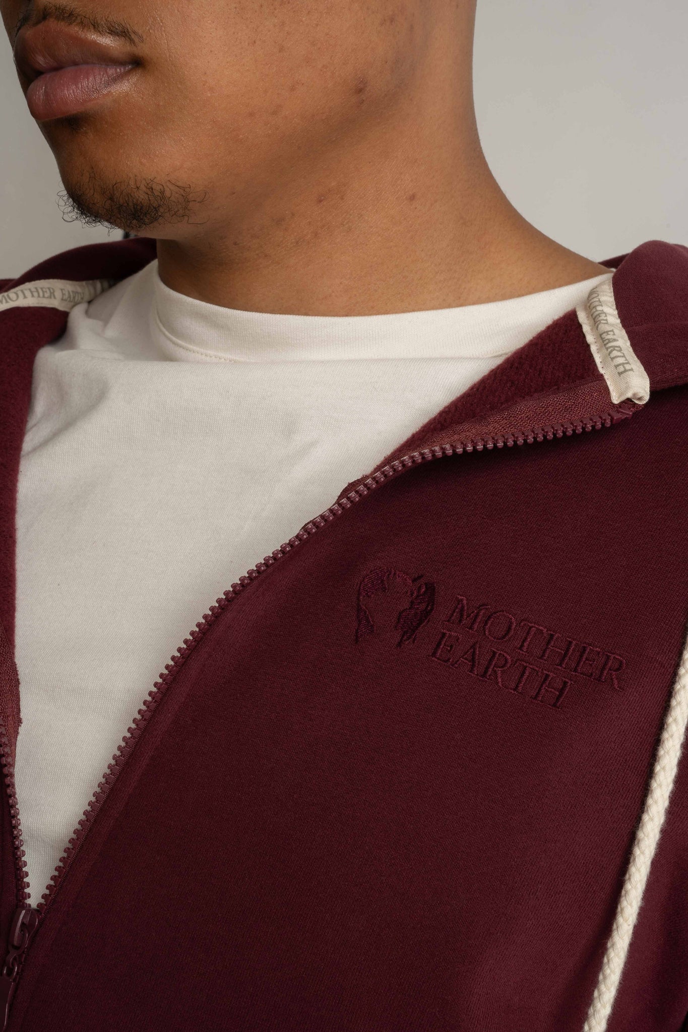 MĘSKA BLUZA Z KAPTUREM BORDOWA - NASSAU