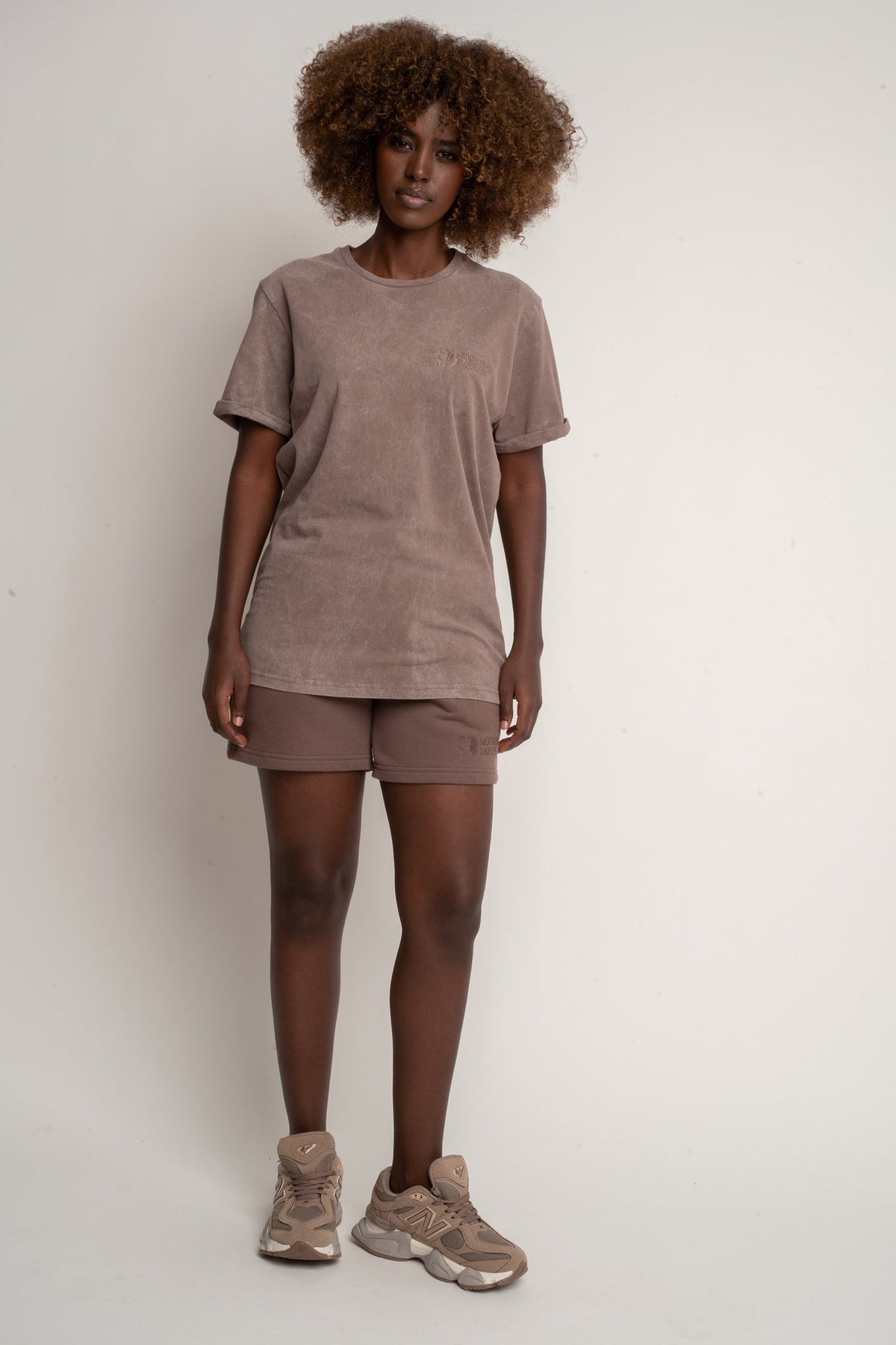 T-SHIRT Z EFEKTEM WASHED BRĄZOWY - MOJAVE