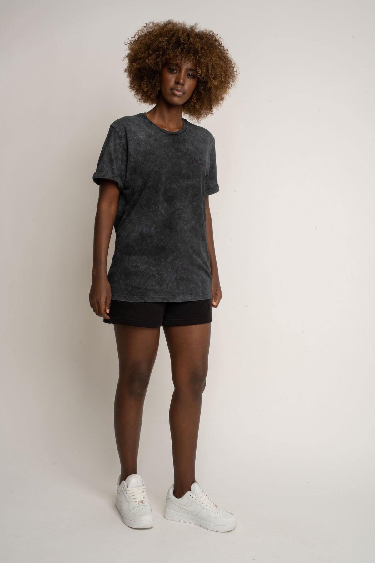 T-SHIRT Z EFEKTEM WASHED CZARNY - MOJAVE