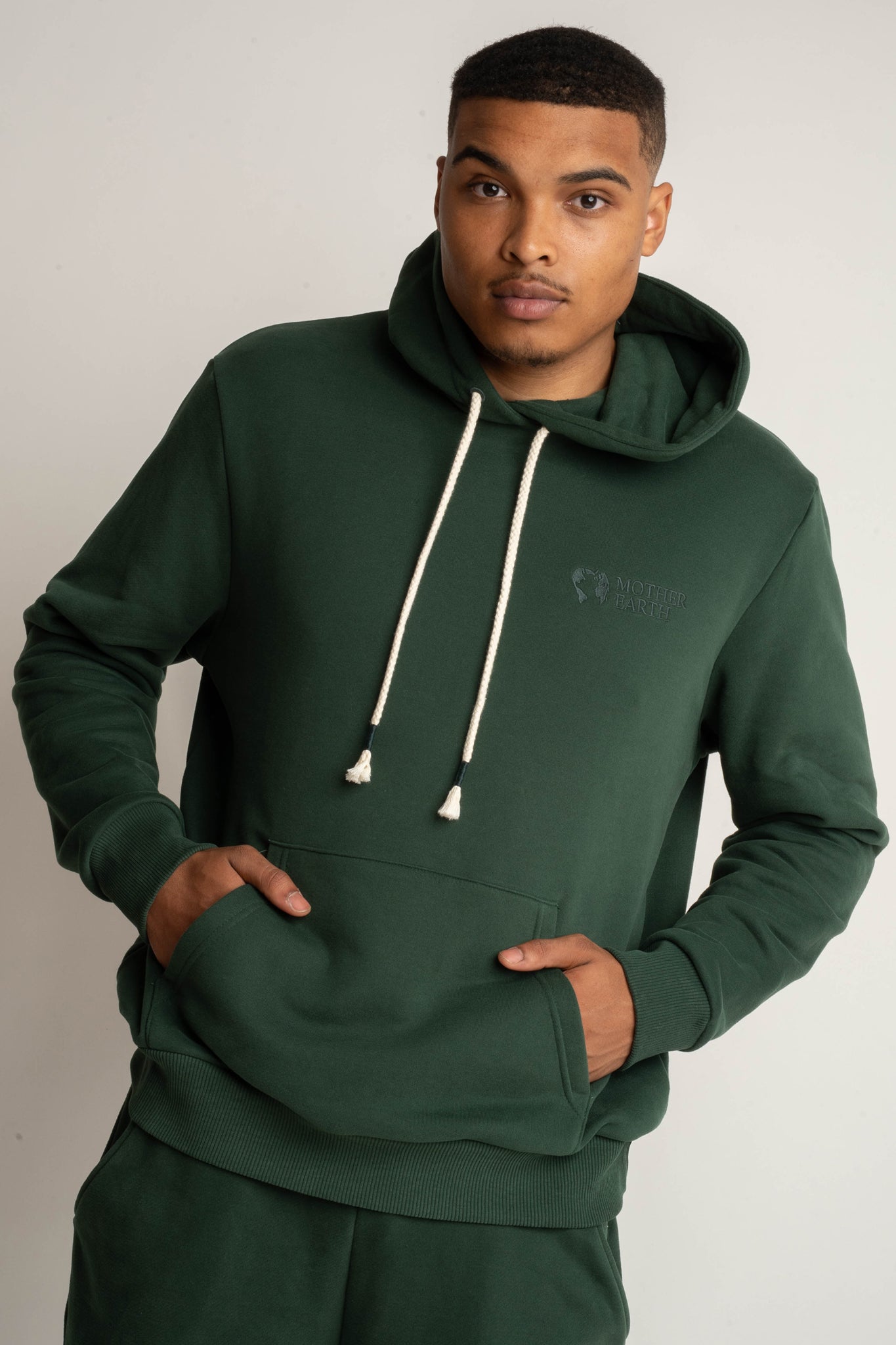 MĘSKA BLUZA Z KAPTUREM CIEMNOZIELONA - ASTON