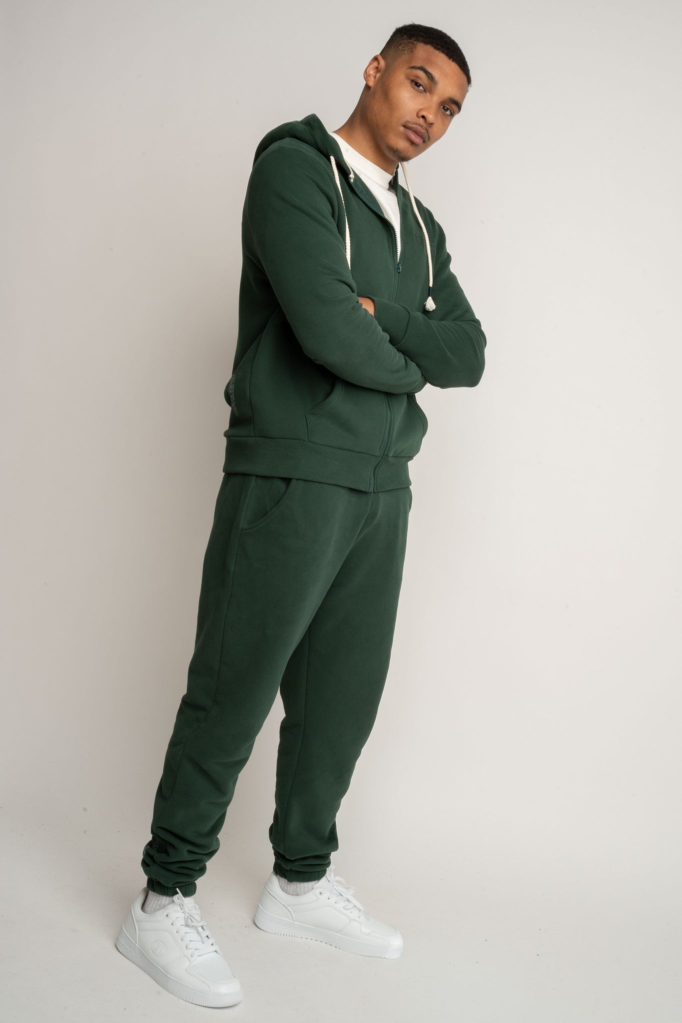 MĘSKA BLUZA Z KAPTUREM CIEMNOZIELONA - NASSAU