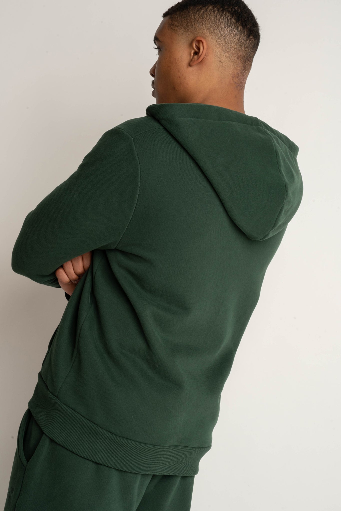 MĘSKA BLUZA Z KAPTUREM CIEMNOZIELONA - NASSAU