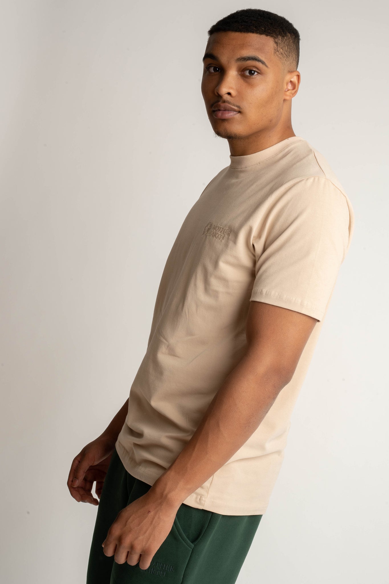 T-SHIRT MĘSKI BEŻOWY - EVEREST