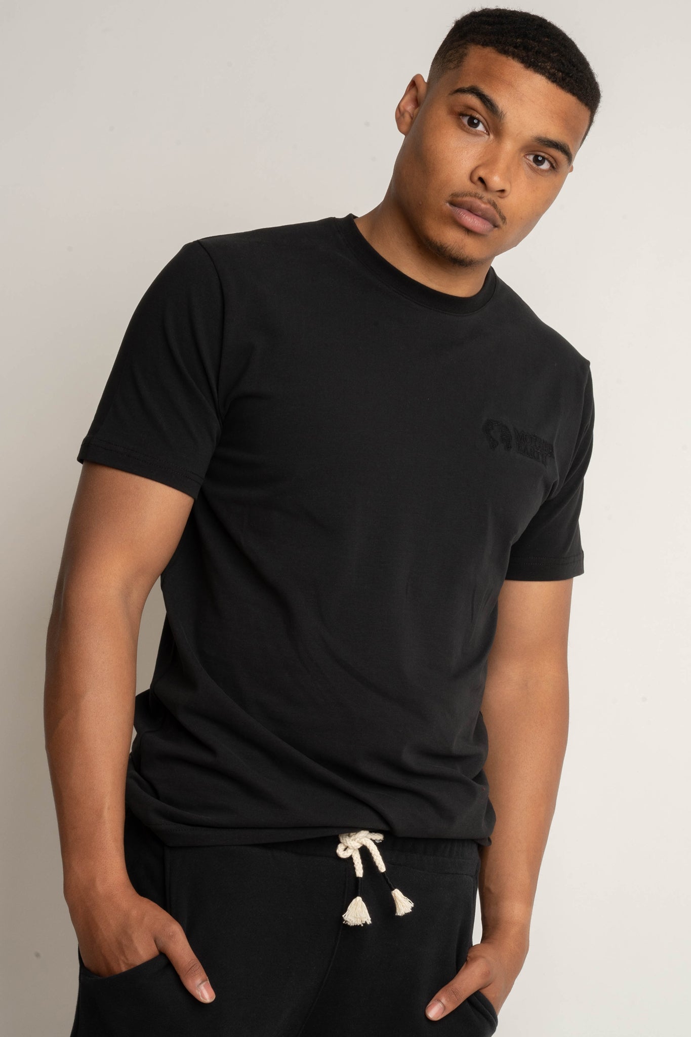 T-SHIRT MĘSKI CZARNY - EVEREST