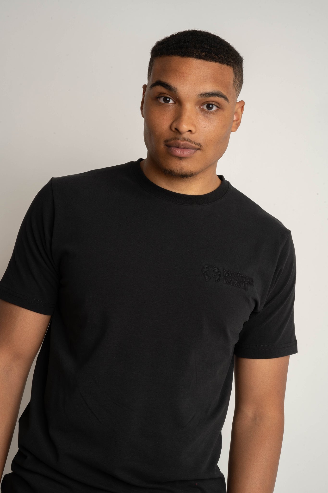 T-SHIRT MĘSKI CZARNY - EVEREST