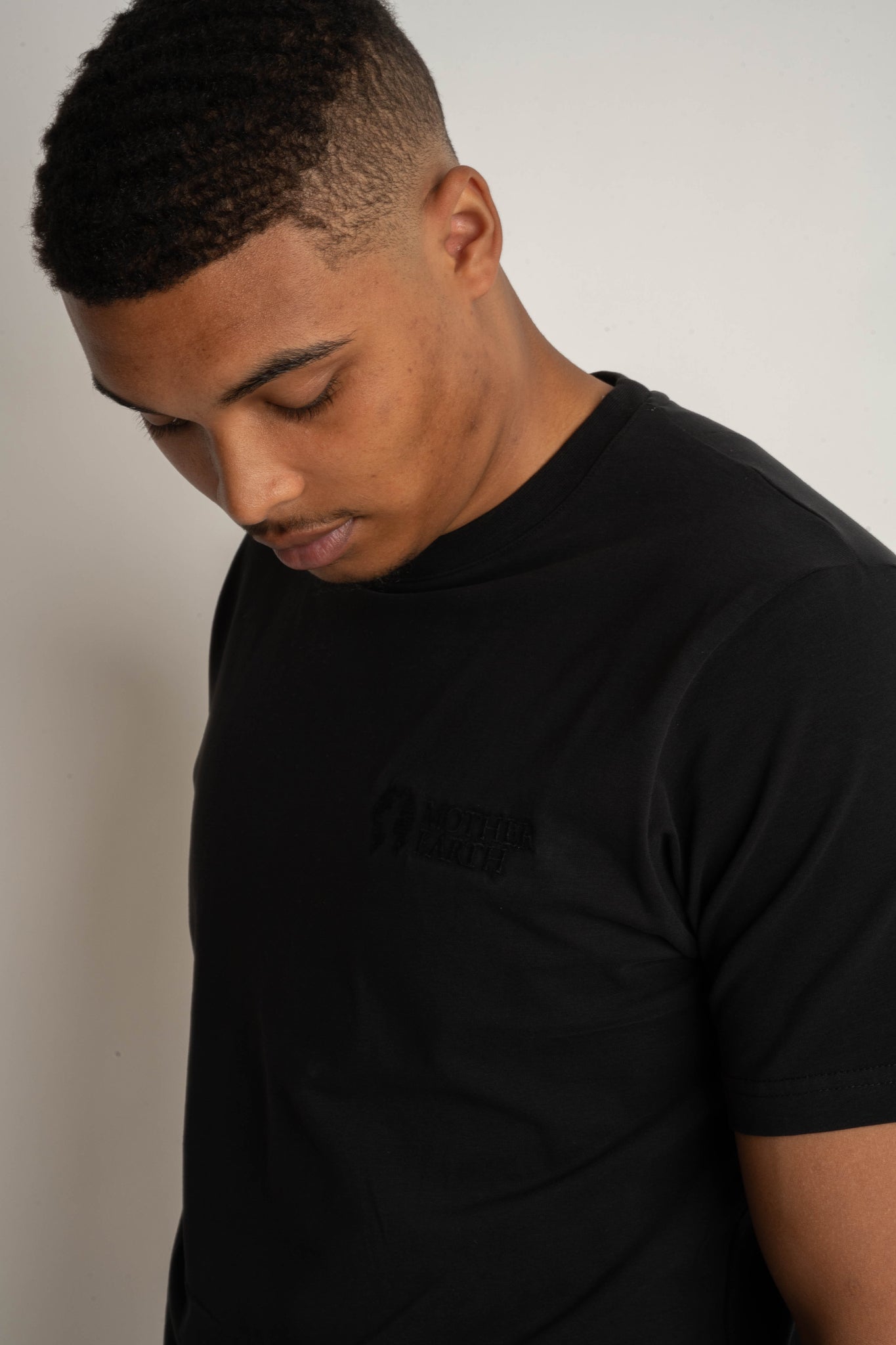 T-SHIRT MĘSKI CZARNY - EVEREST