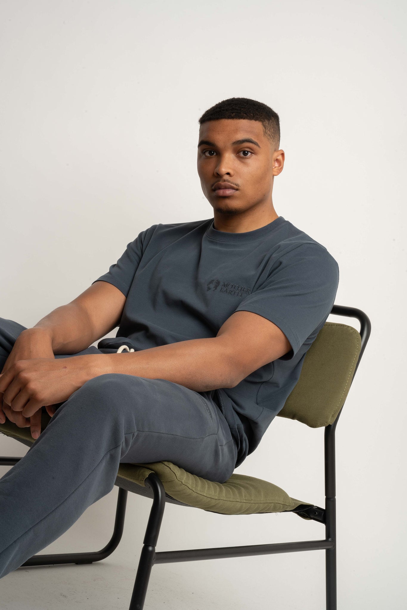 T-SHIRT MĘSKI GRAFITOWY - EVEREST