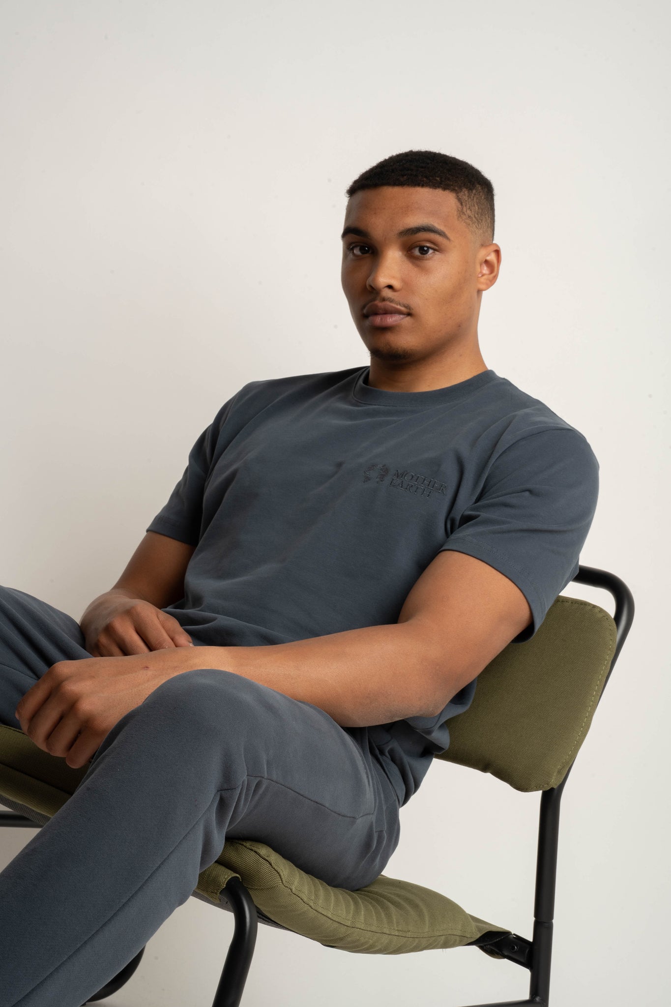 T-SHIRT MĘSKI GRAFITOWY - EVEREST