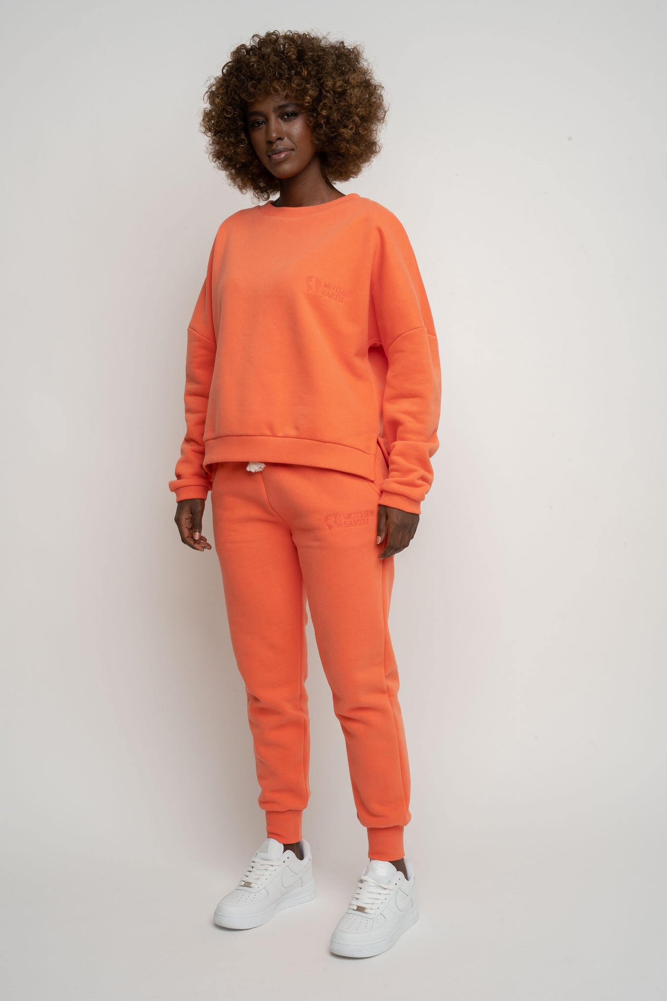 BLUZA O KROJU REGULAR FIT Z DŁUŻSZYM TYŁEM PUMPKIN POMARAŃCZOWA - COOK