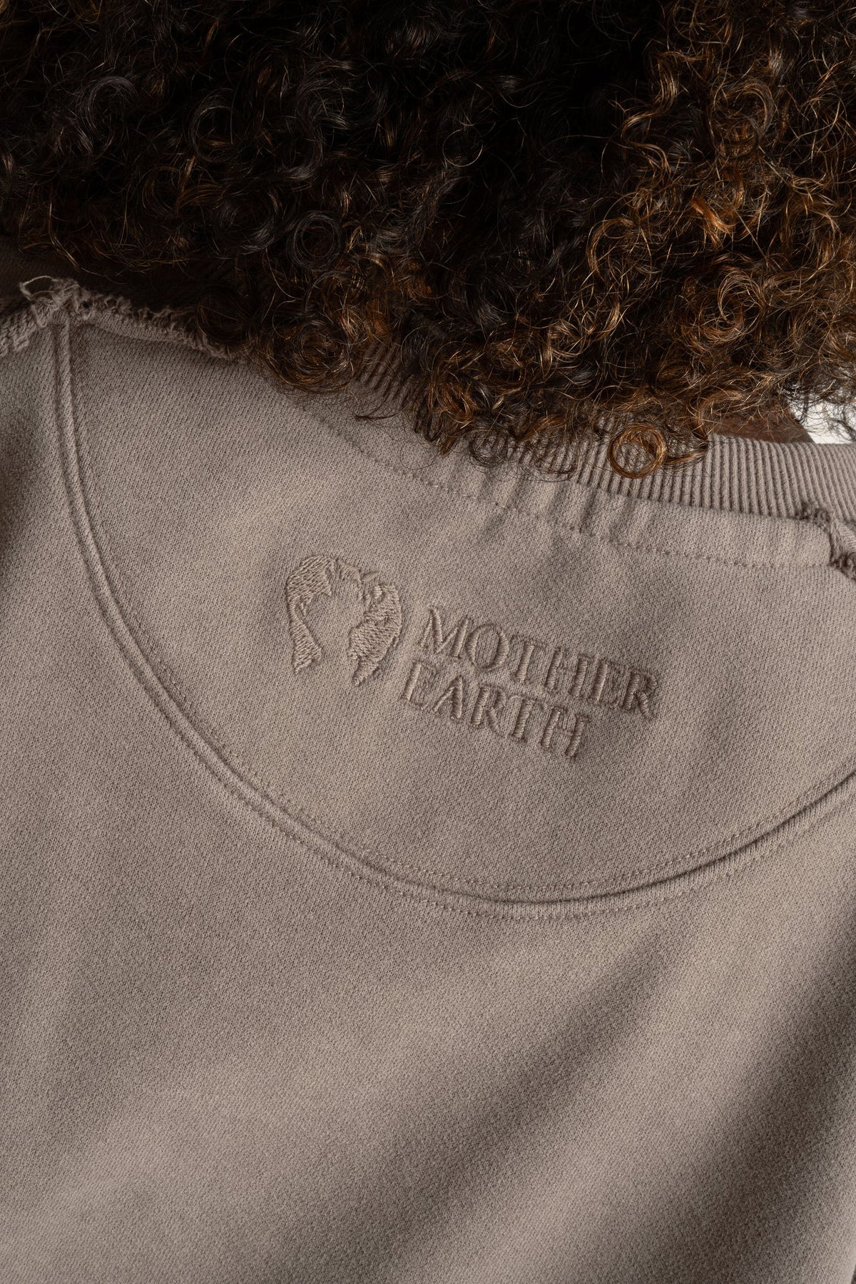 WASHED MOCCA CREWNECK SWEATSHIRT - DALARNA