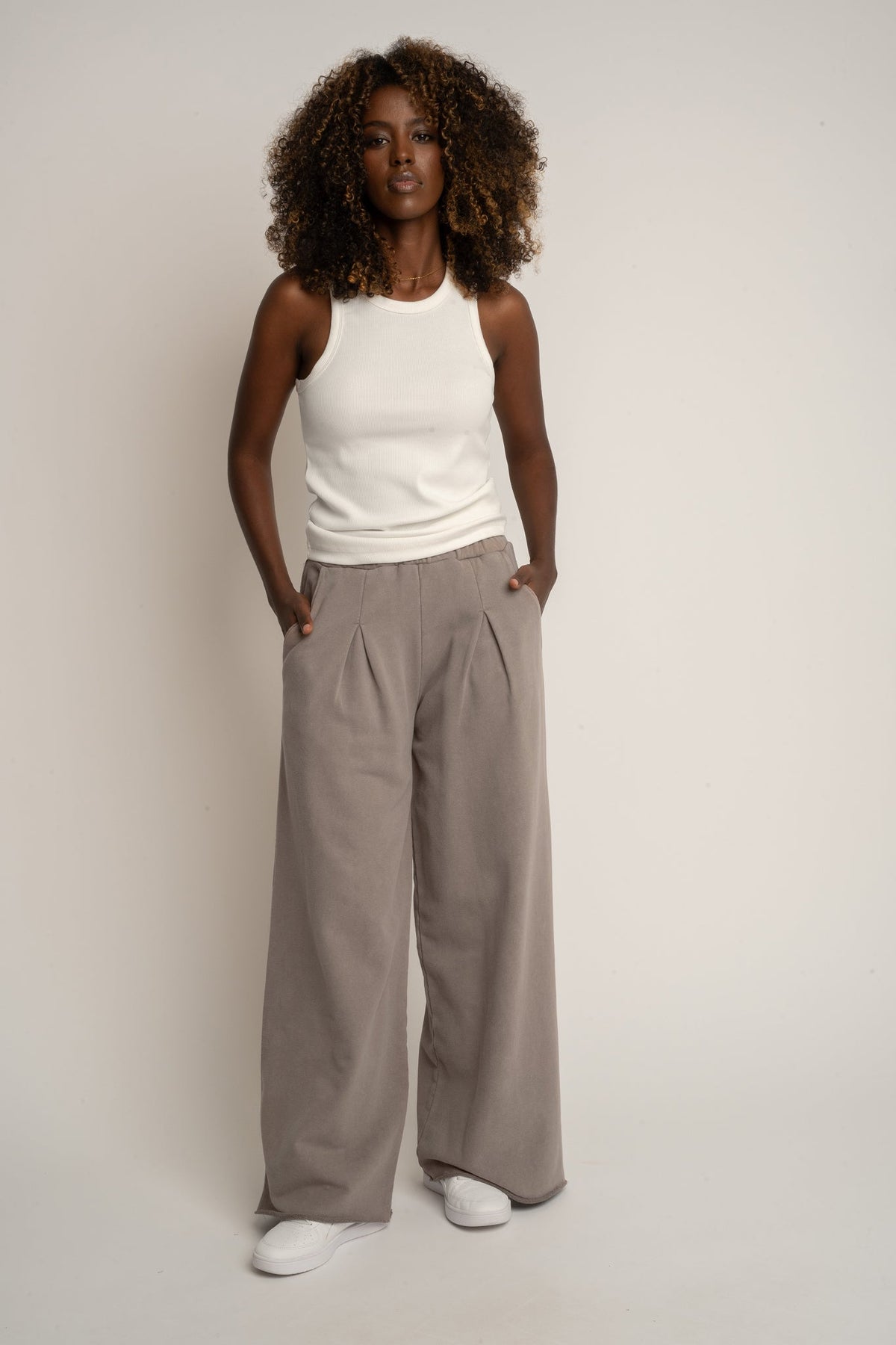 WIDE LEG SWEATPANTS WITH WASHED MOCCA EFFECT - ESBJERG