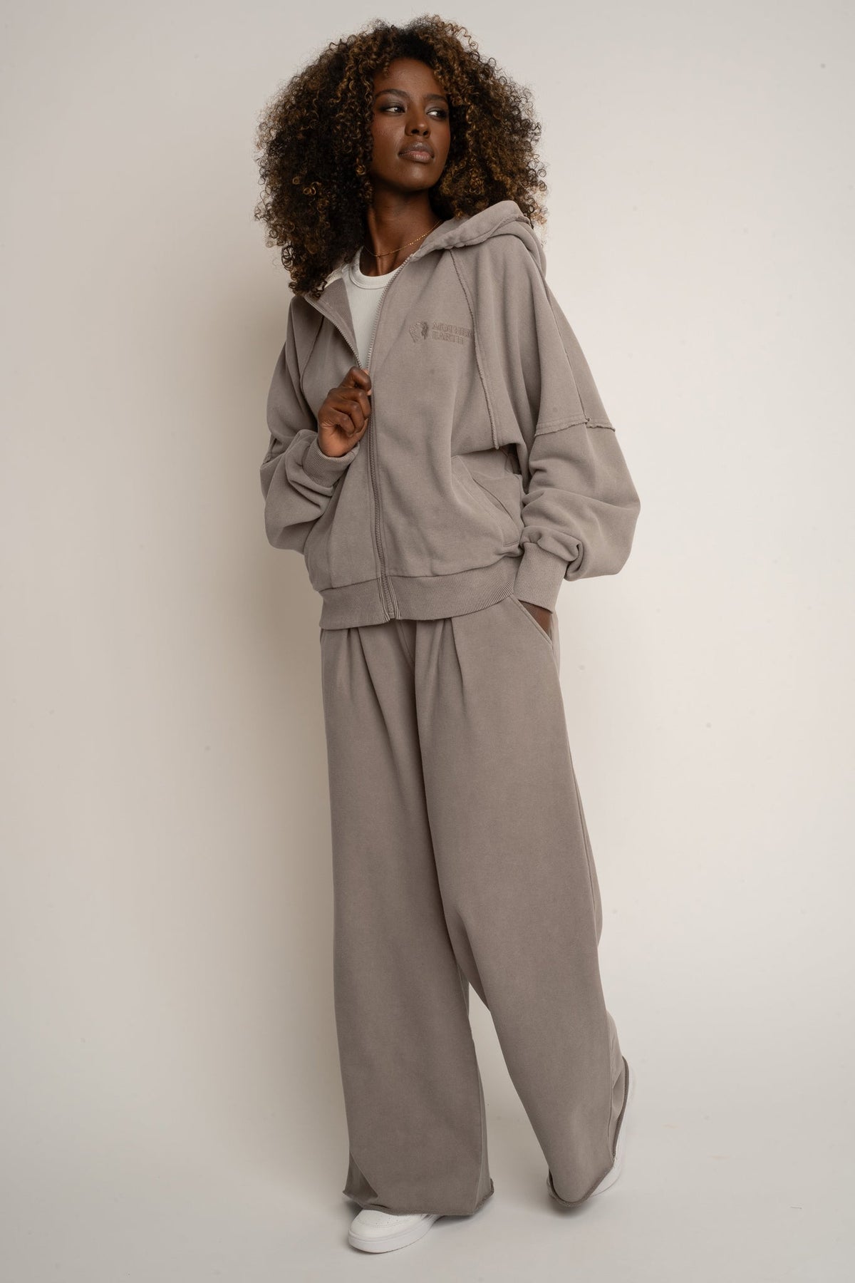 WIDE LEG SWEATPANTS WITH WASHED MOCCA EFFECT - ESBJERG